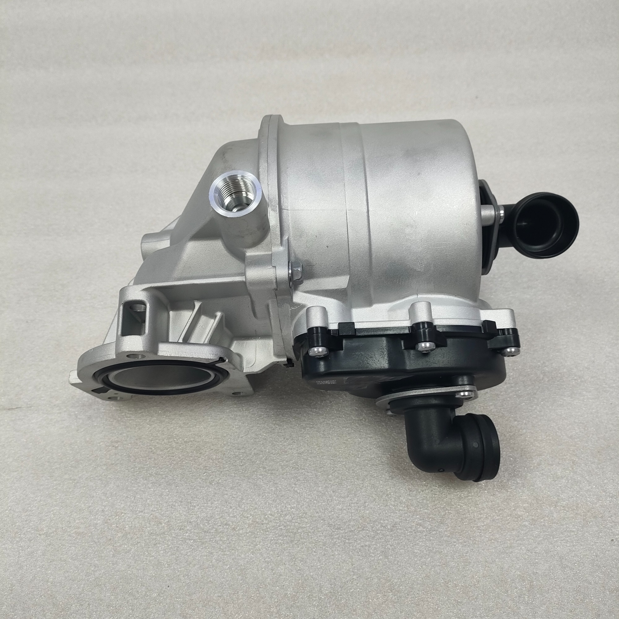 OEM Quality VOLVO FM11 Truck D11 Engine Parts Oil Separator 22999842（aluminum casing）