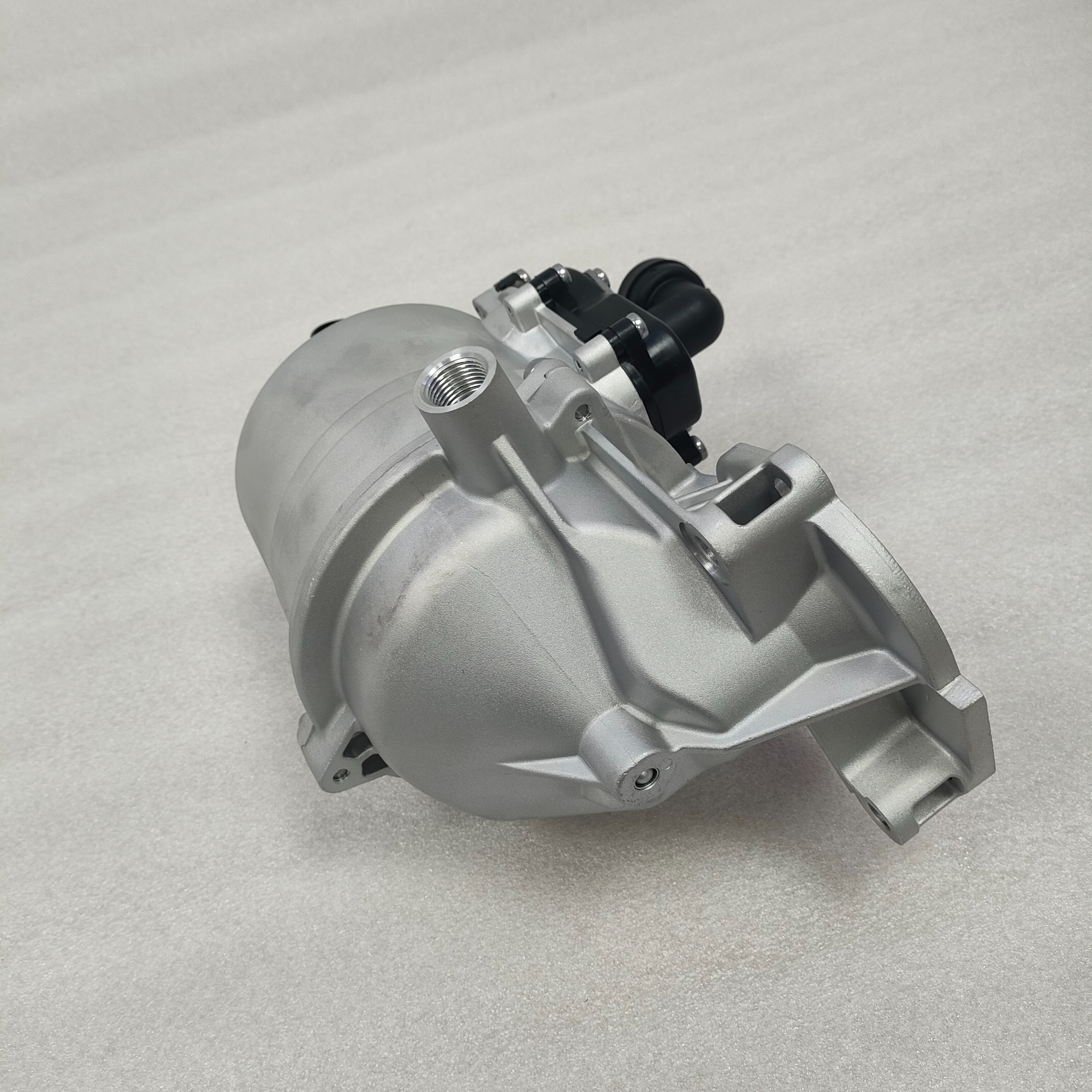OEM Quality VOLVO FM11 Truck D11 Engine Parts Oil Separator 22999842（aluminum casing）
