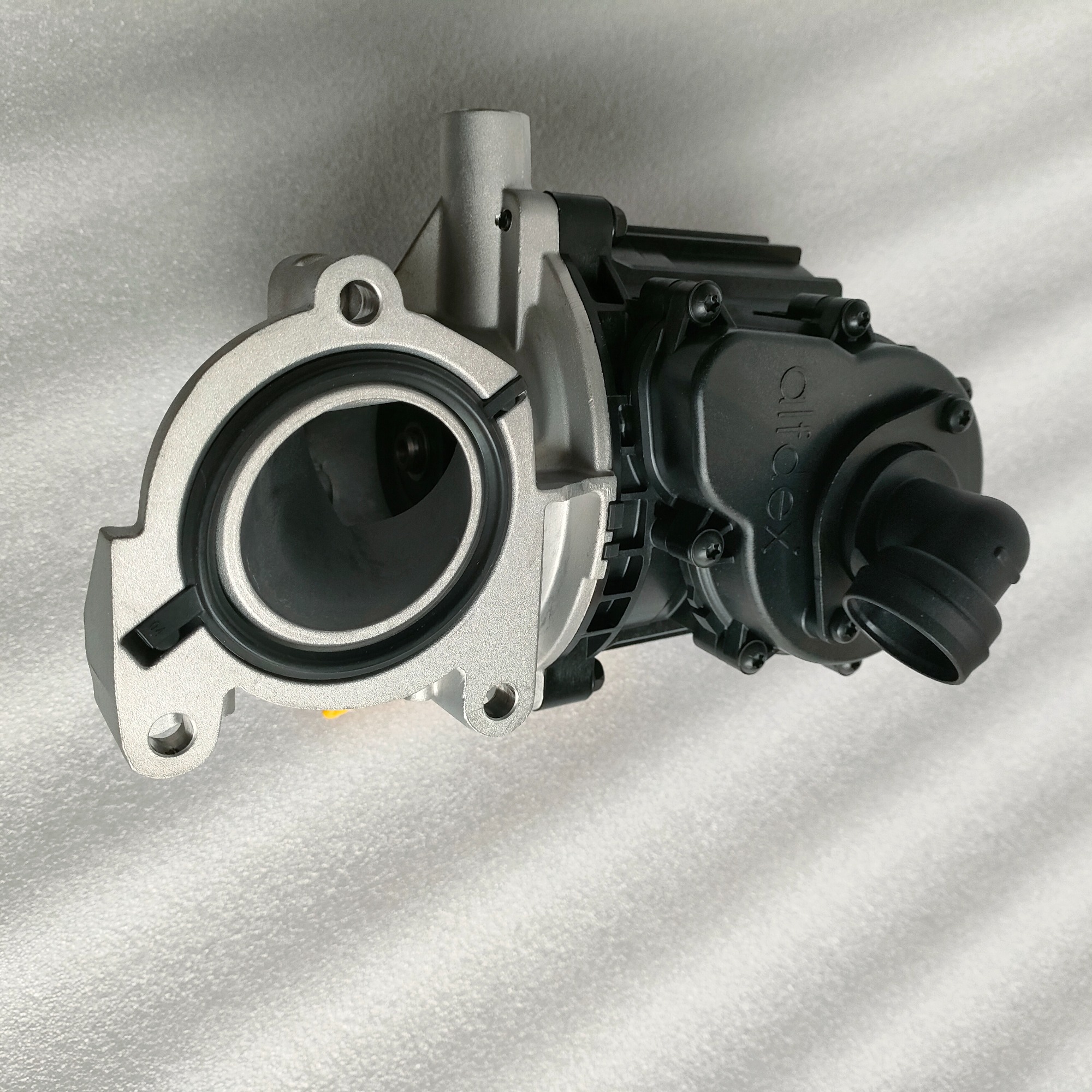 OEM Quality D11 Engine Parts Oil Separator 22999842 For VOLVO FM11 Truck