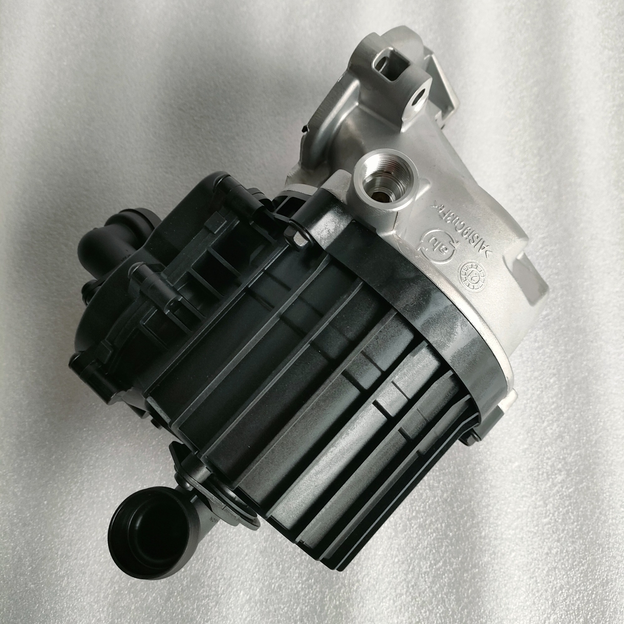 OEM Quality D11 Engine Parts Oil Separator 22999842 For VOLVO FM11 Truck