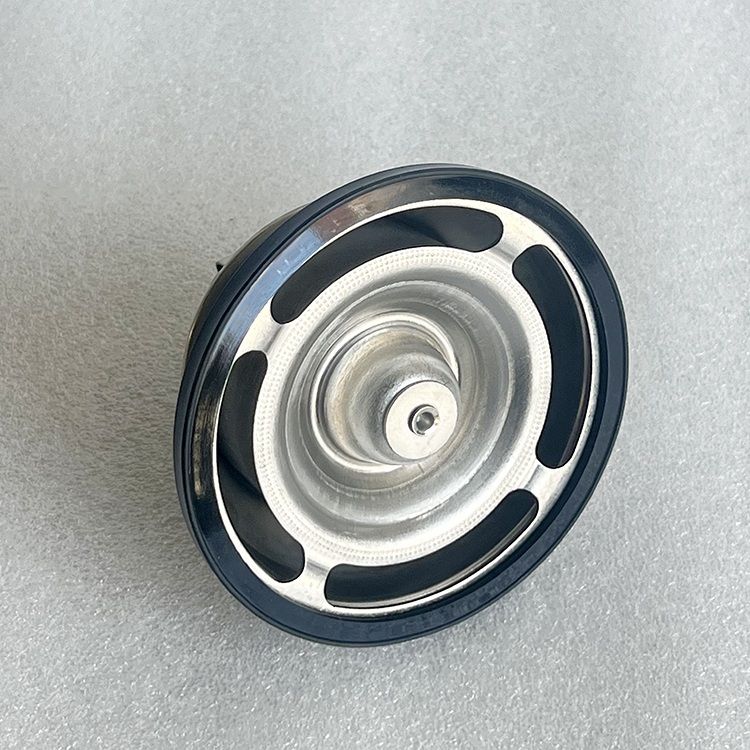 D13 Engine Parts Thermostat 20560249 21237213 21613426 For Volvo FM Truck