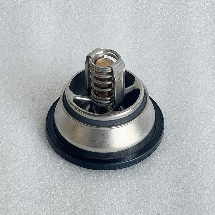 D13 Engine Parts Thermostat 20560249 21237213 21613426 For Volvo FM Truck
