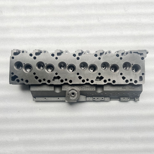 Cummins 6BT Engine Parts Cylinder Head 3966454