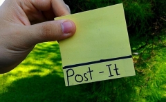 Post-It Note // Van Bien