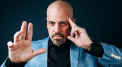 Simple Ice Braking Magic for beginners with everyday objects by Amir Lustig