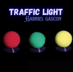 Traffic Light by Gabriel Gascon (Spanish)