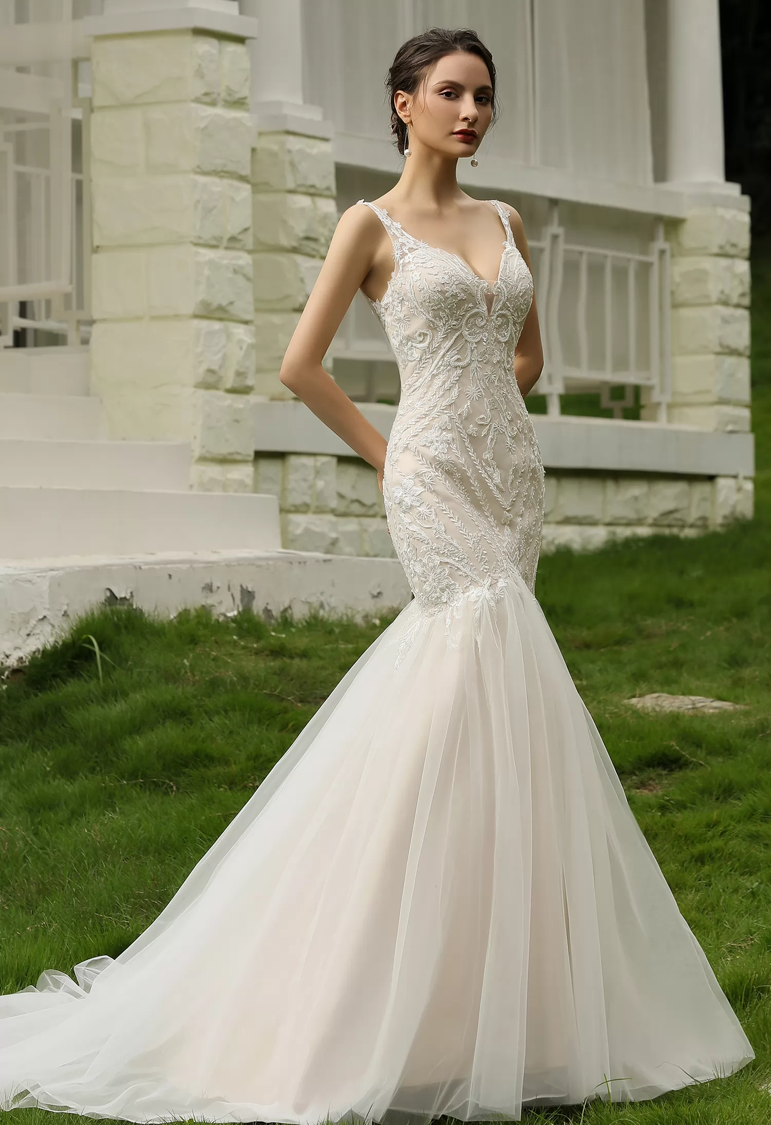 Elegant Beaded Lace Trumpet Tulle Wedding Dress