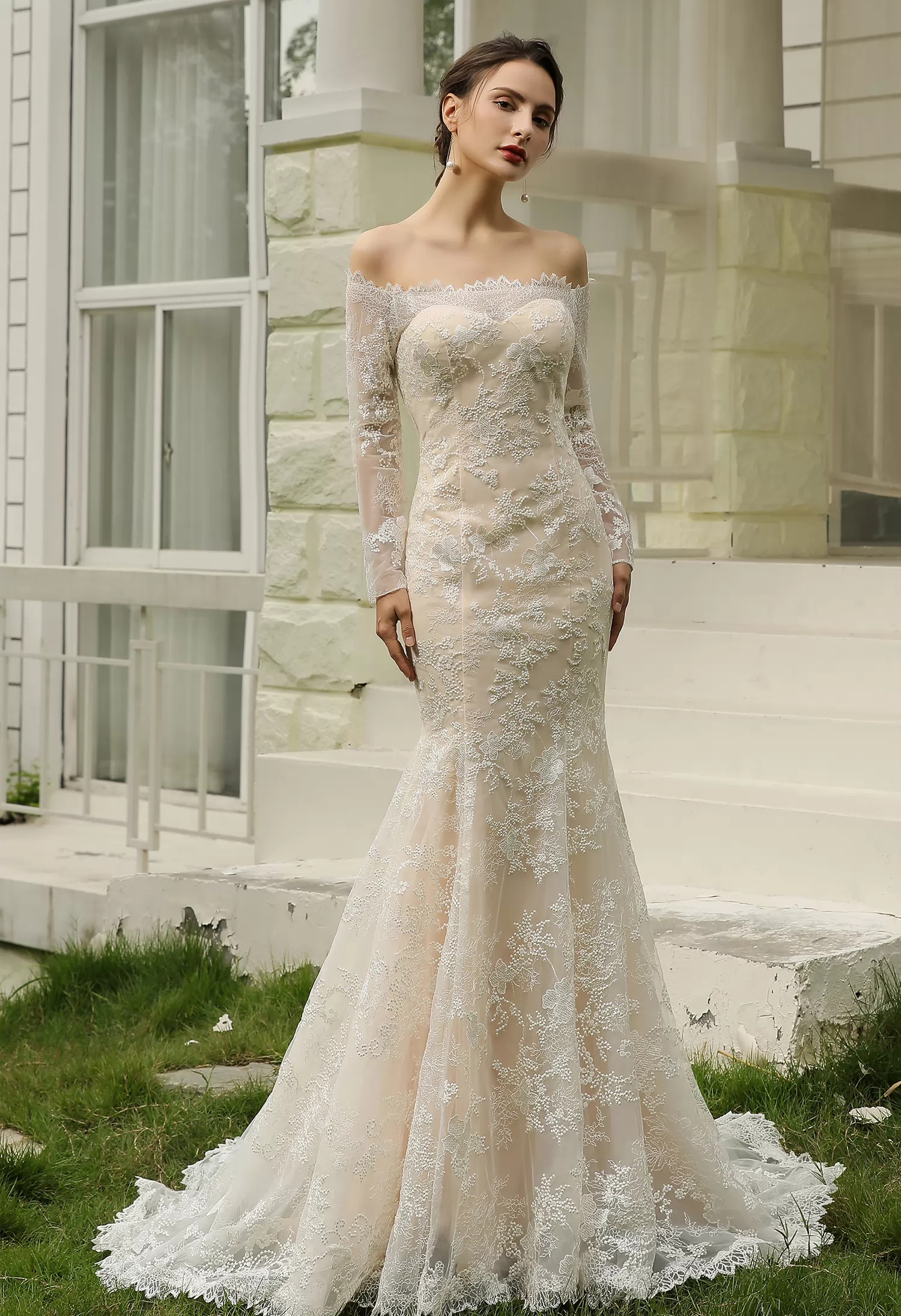 Off the Shoulder Sheath Luxury Illusion lace Wedding Dress Wholesale