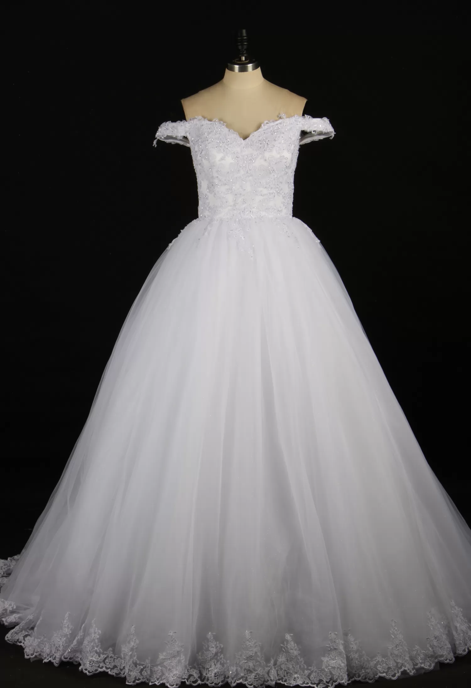 Sequin Beaded Illusion Back Wedding Dress With Long Lace Tulle Trian