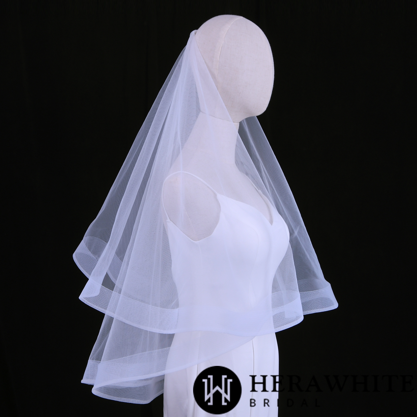 Simple Two-tier Fingertip Length Fan Bridal Veil