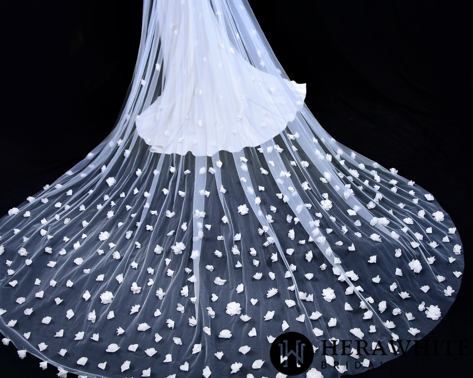 Elegant 3D Flower Cathedral Length Bridal Veil
