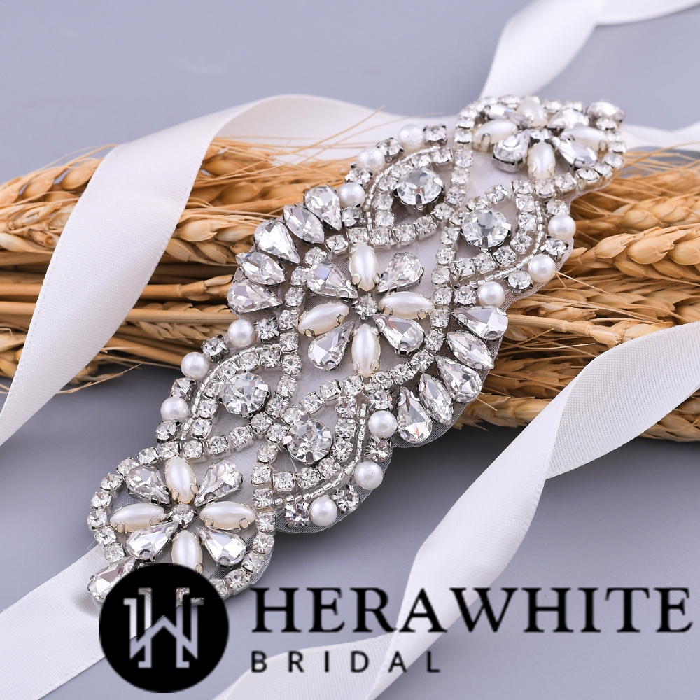 High-quality Crystals Pearls Wedding Sash
