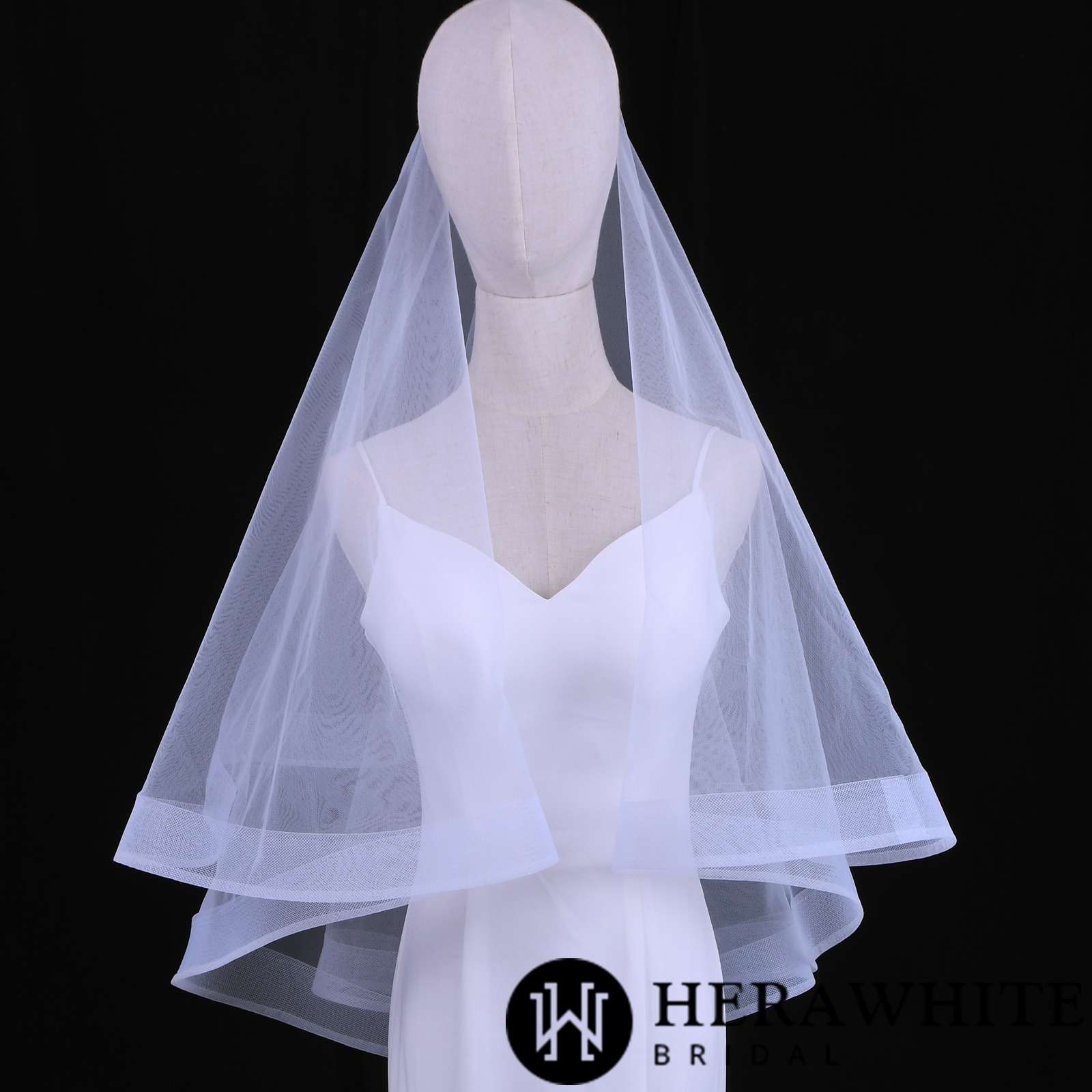 Simple Two-tier Fingertip Length Fan Bridal Veil