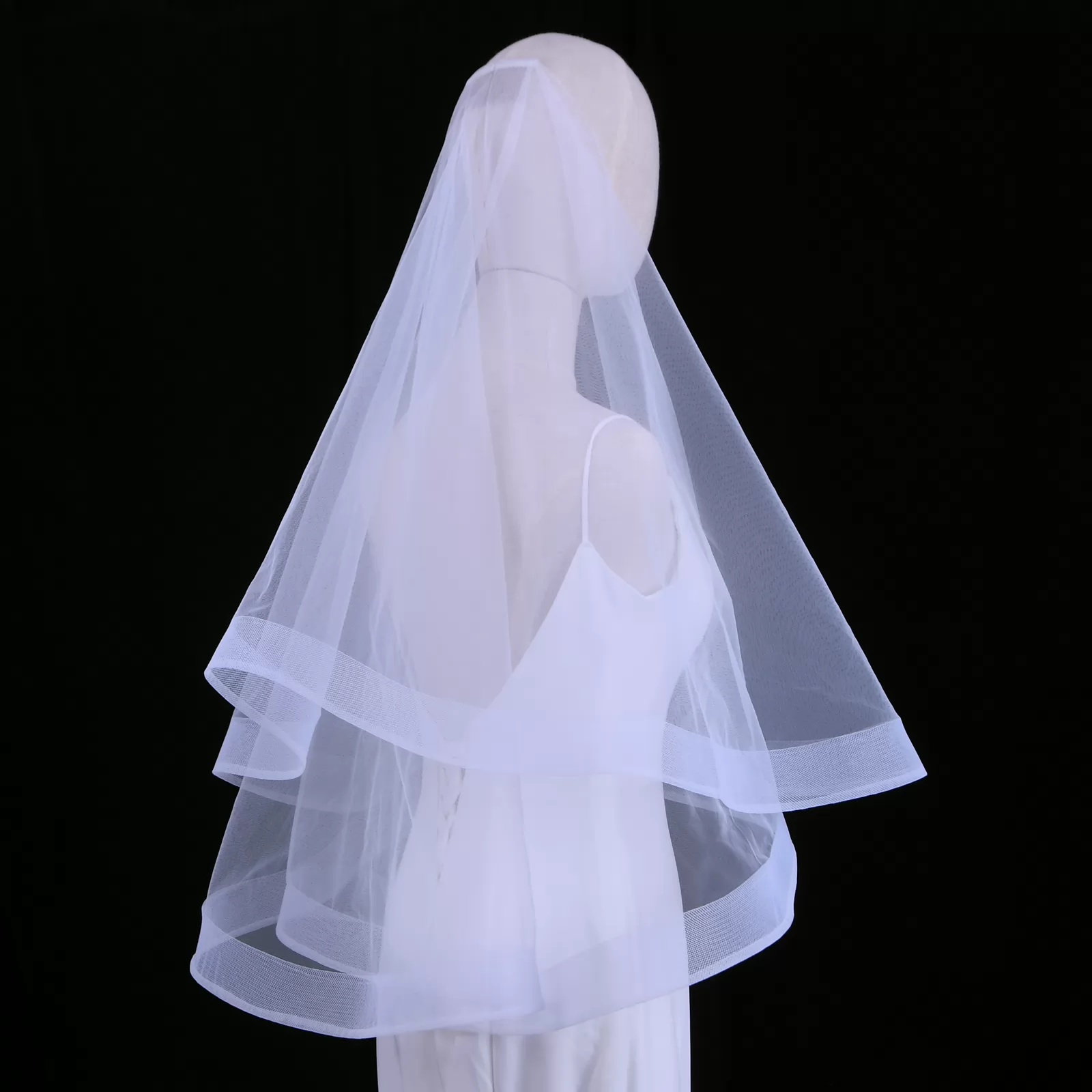 Simple Two-tier Fingertip Length Fan Bridal Veil