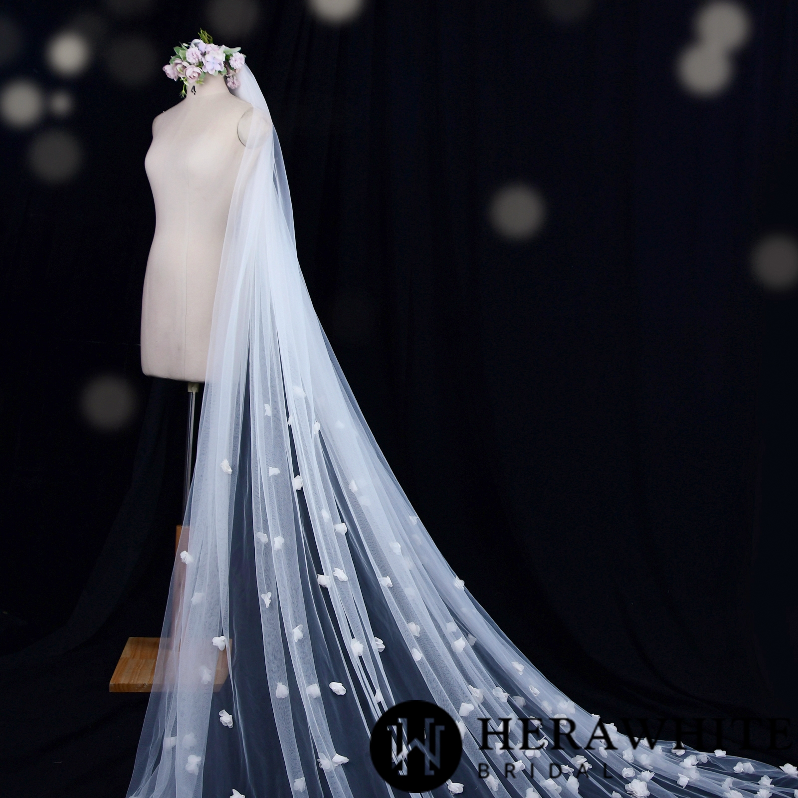Elegant 3D Flower Cathedral Length Bridal Veil