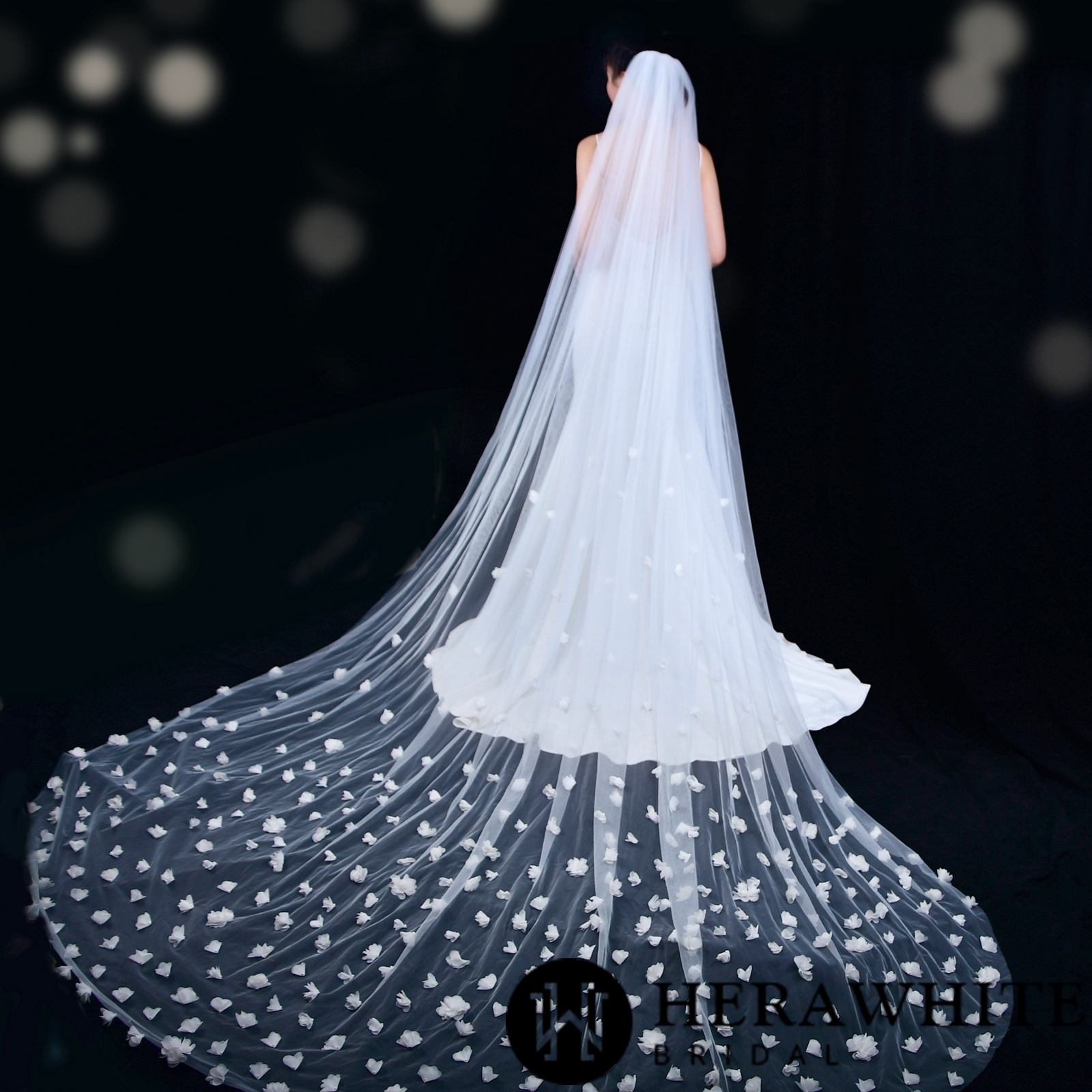 Elegant 3D Flower Cathedral Length Bridal Veil