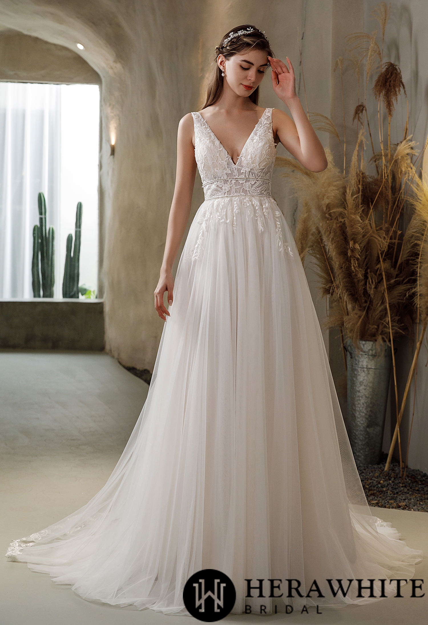 V-neck Tulle Double Banded Waist Wedding Dress