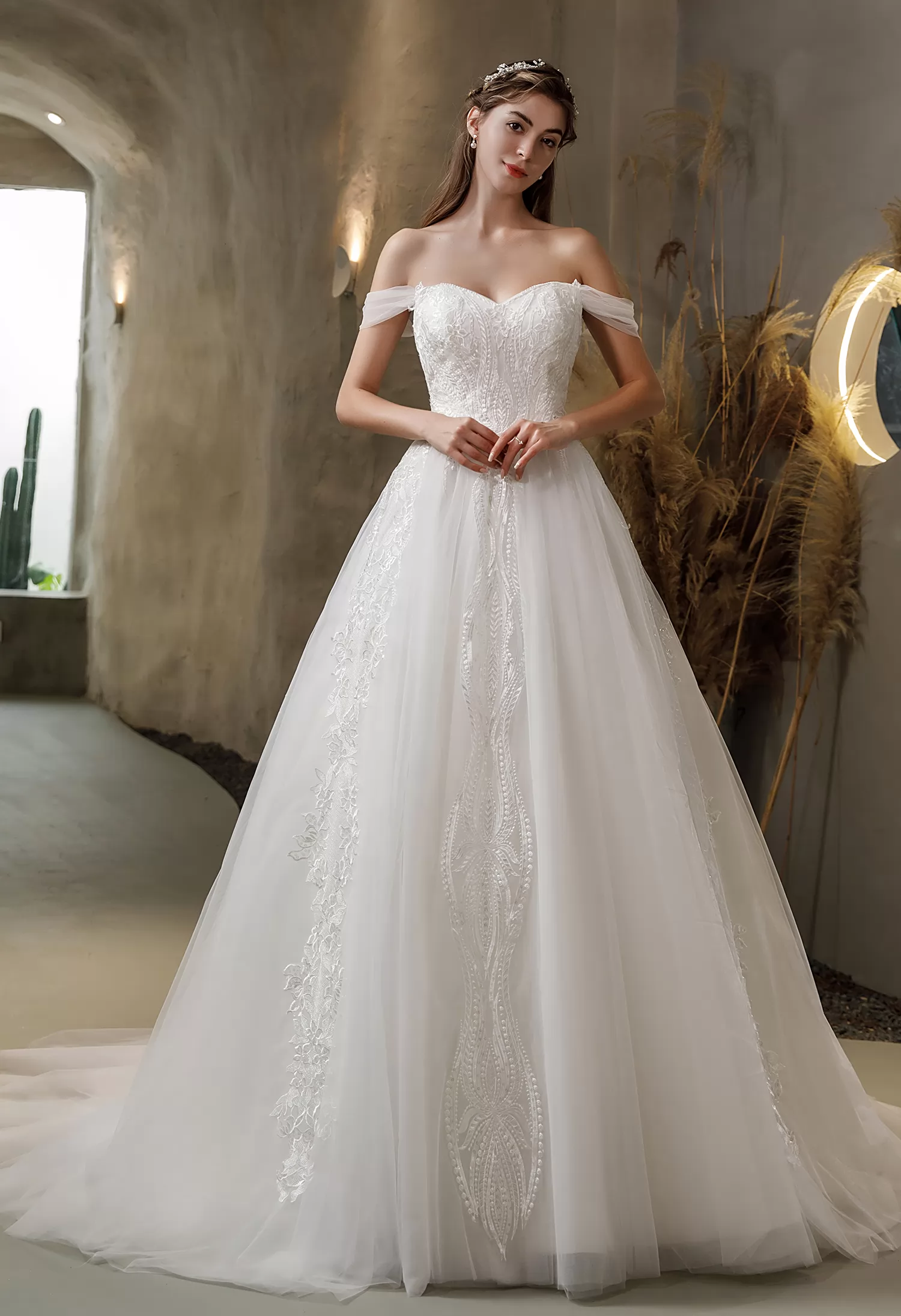 Strapless Sweetheart Neckline Princess Tulle Wedding Dress