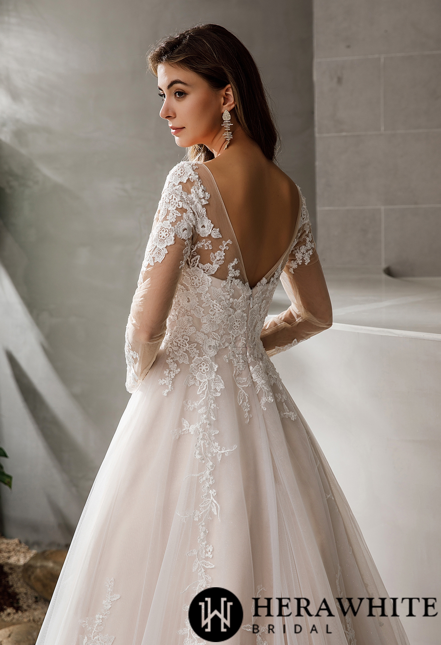 Classic Princess V-neck Long Sleeves Wedding Dress