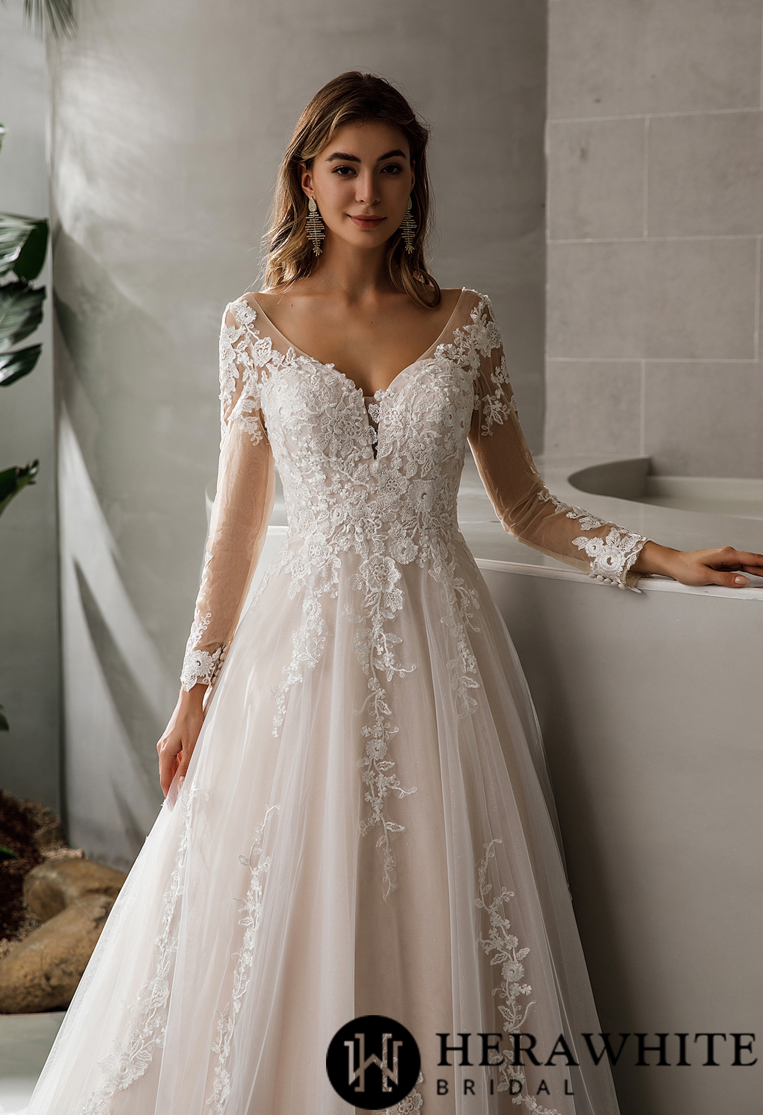 Classic Princess V-neck Long Sleeves Wedding Dress