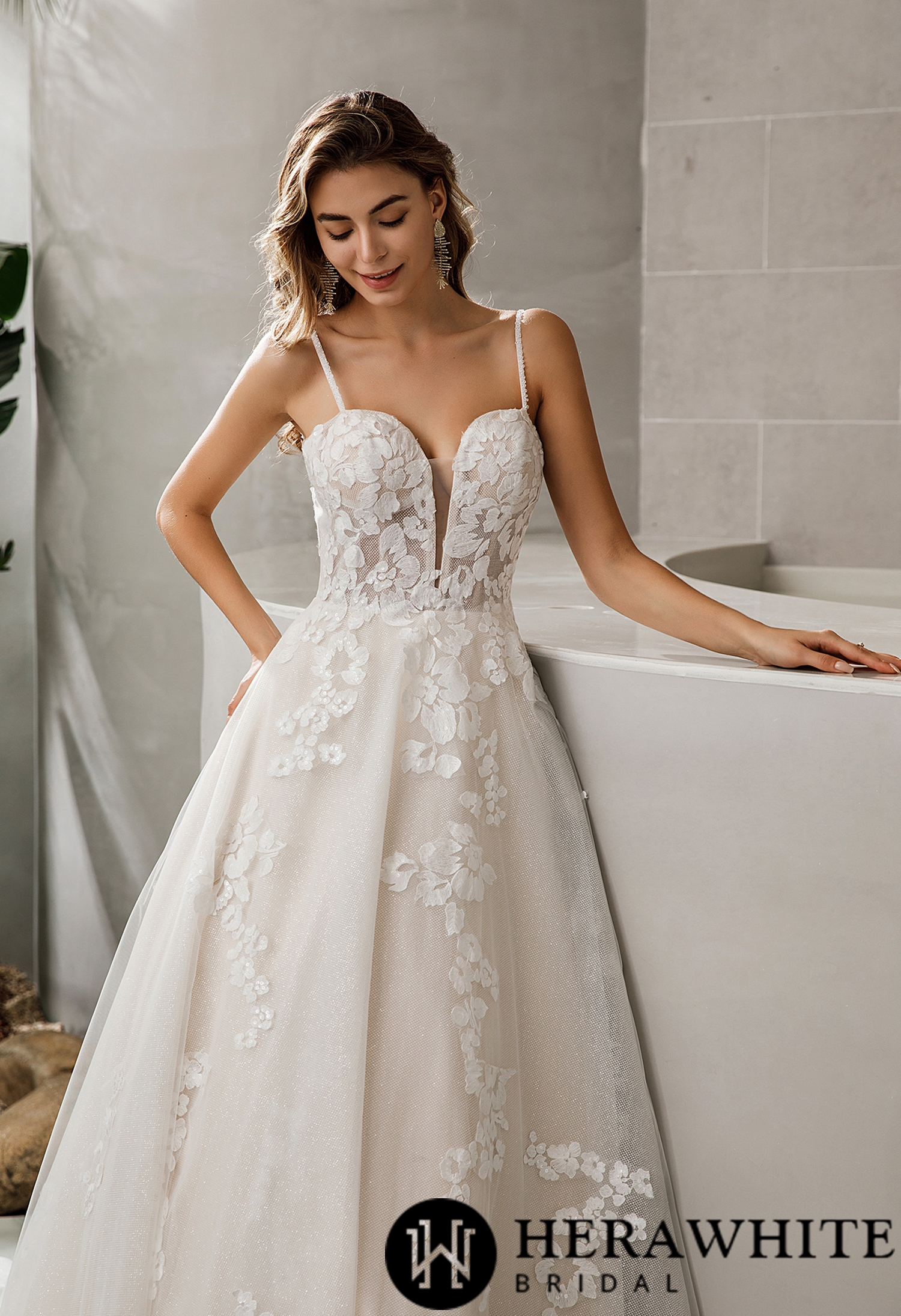 Plunging Sweetheart Floral Lace Glitter A-line Wedding Dress