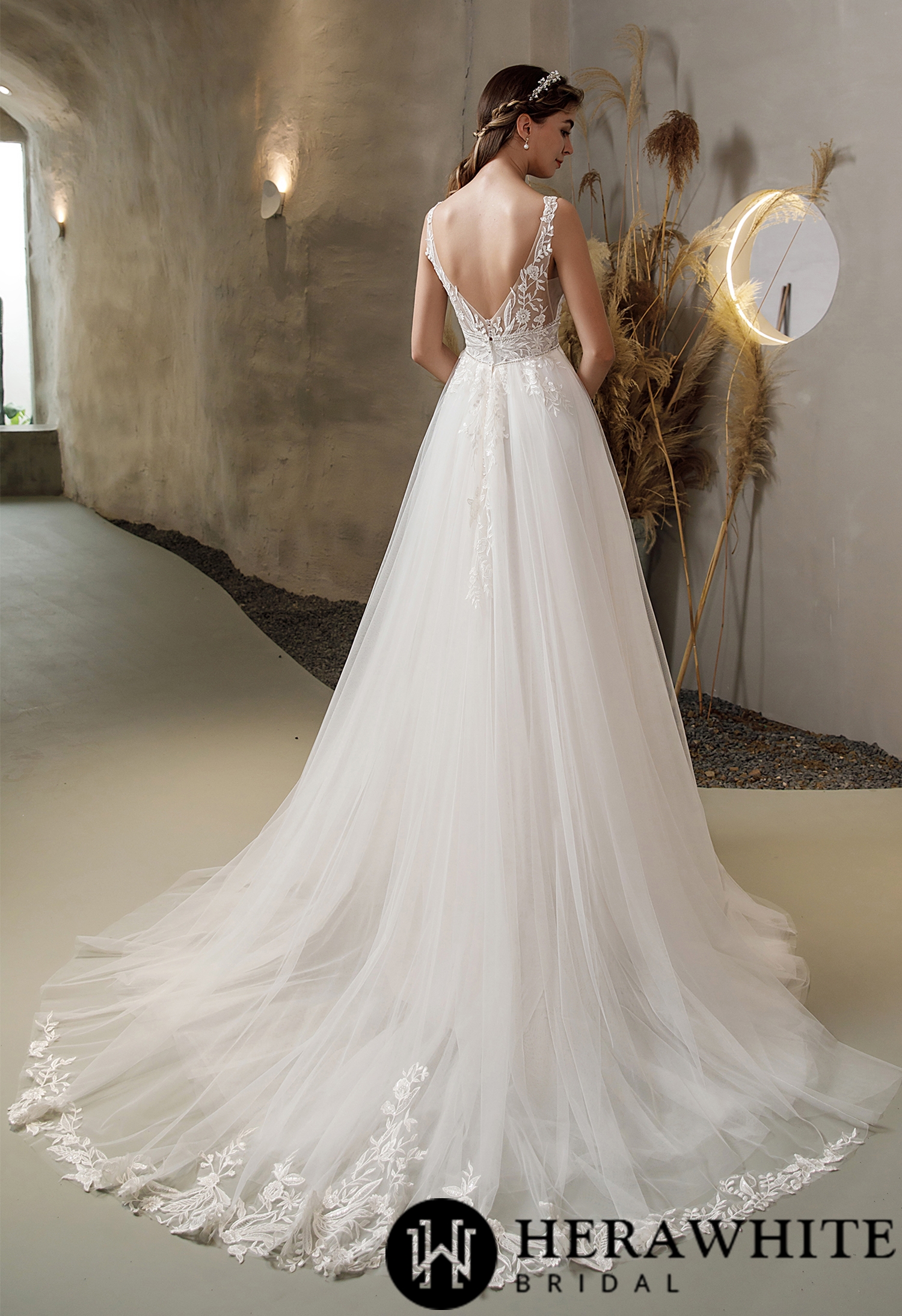 V-neck Tulle Double Banded Waist Wedding Dress