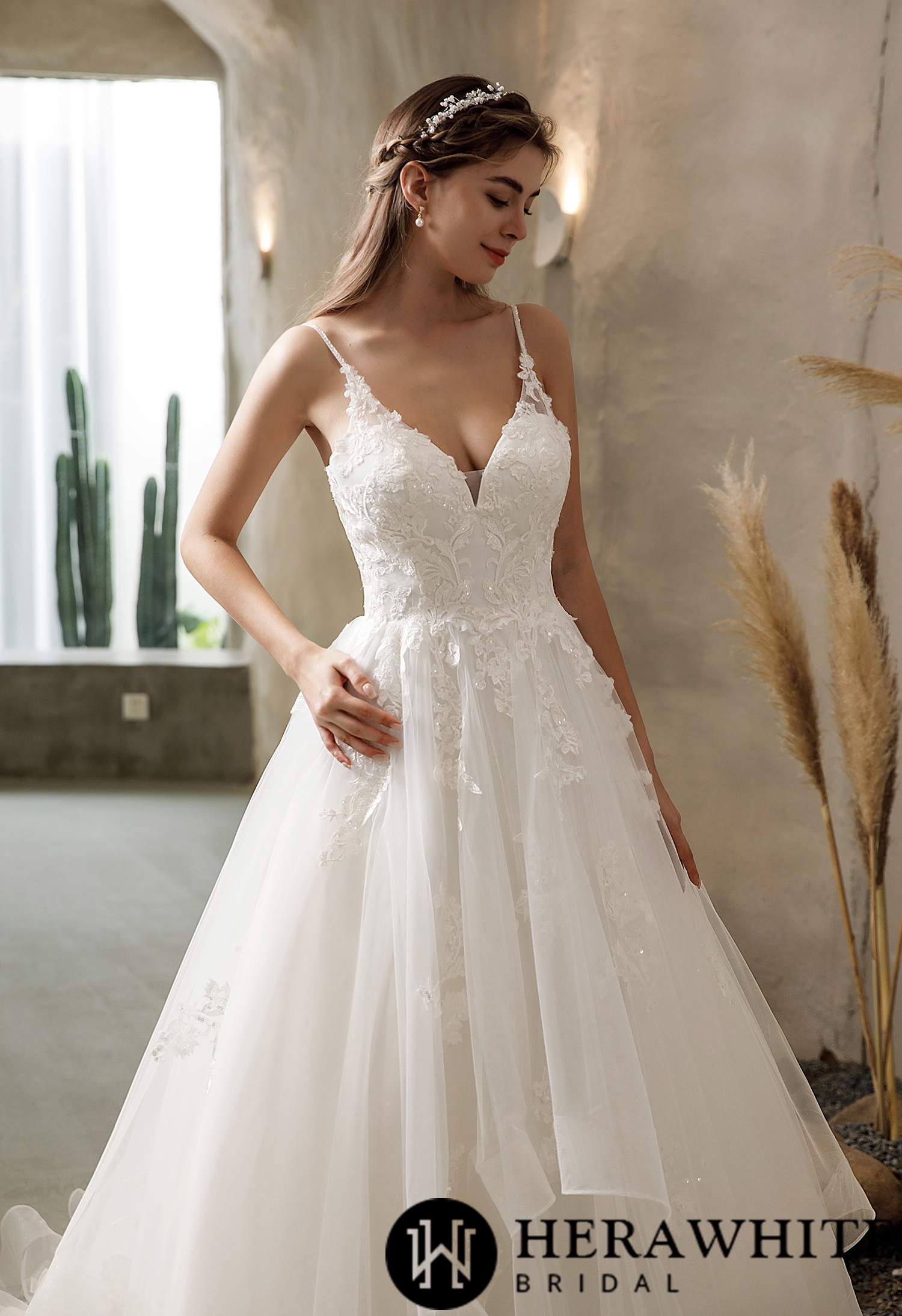 Ethereal Floral Lace Tiered Tulle Wedding Dress