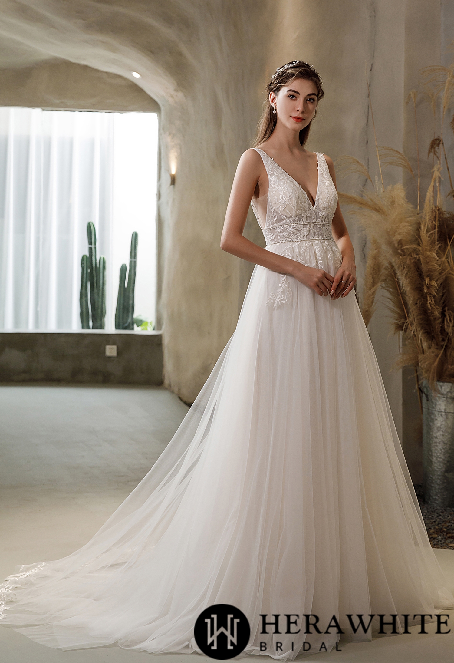 V-neck Tulle Double Banded Waist Wedding Dress