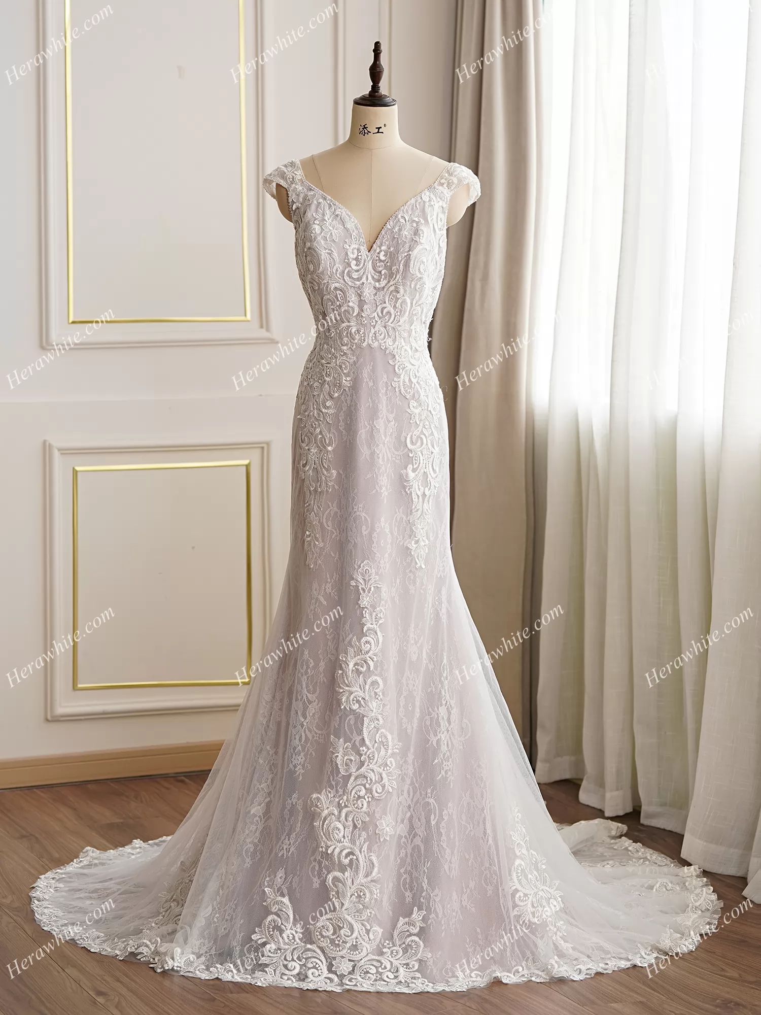 Gorgeous Lace Cape Sleeves Mermaid Wedding Dress