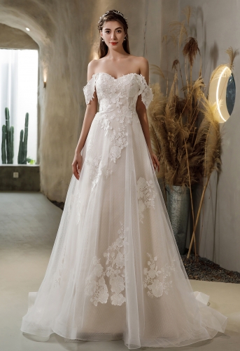 In Stock/ Floral Lace Wedding Dress With Detachable Off-the-Shoulder Straps