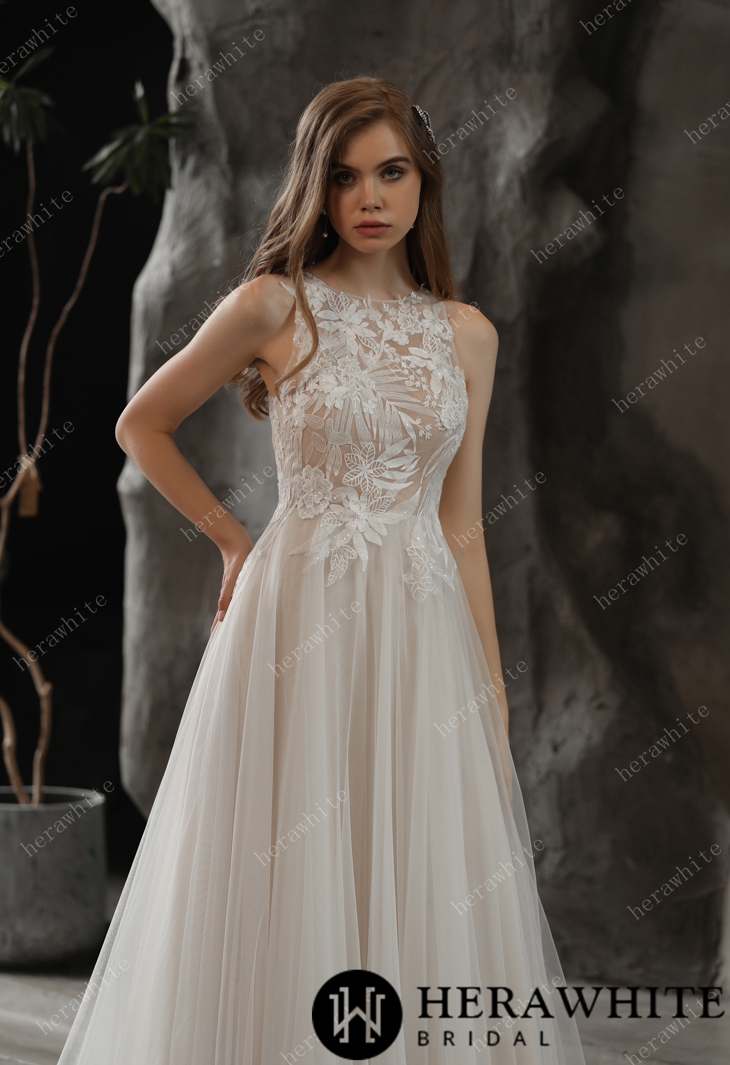 Bateau Neckline A-line Sequined Lace Wedding Dress