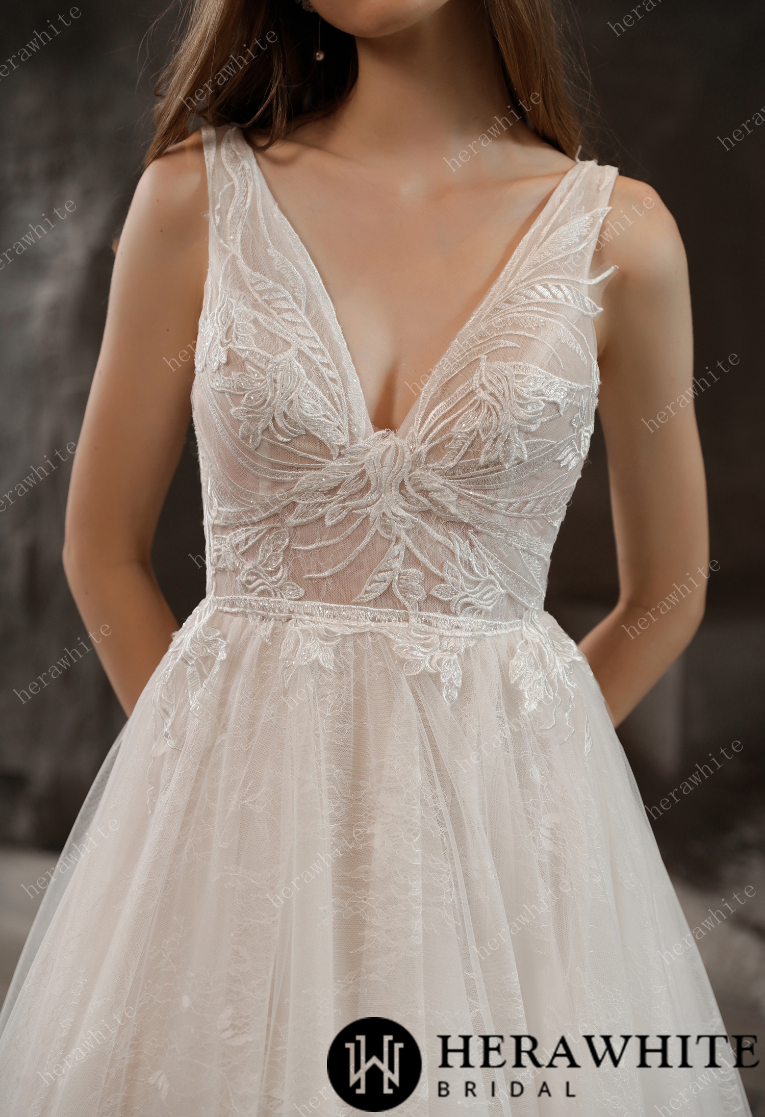 Lovely Lace V-neck Tulle Sleeveless Sweep Train Wedding Dress