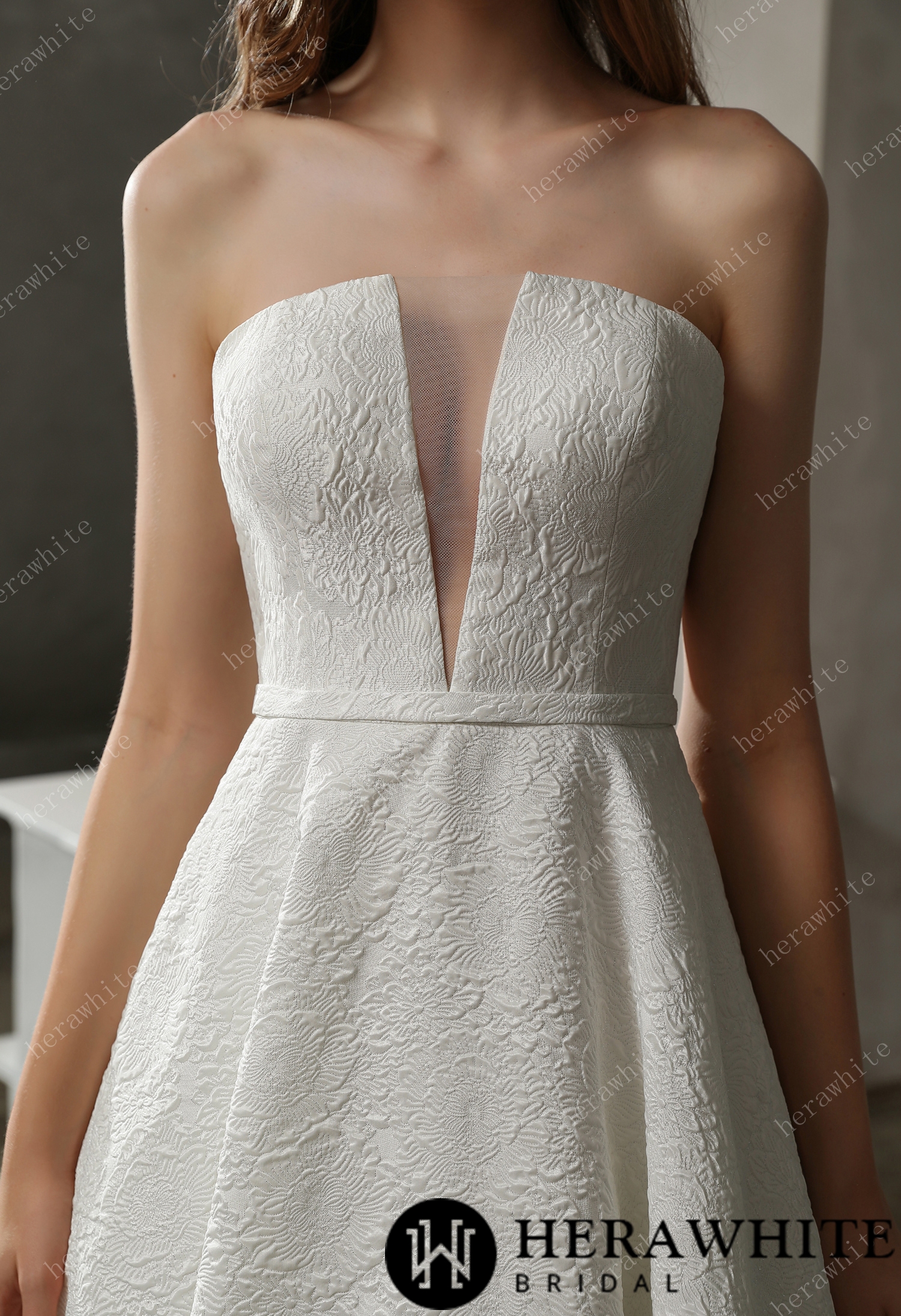 Clean Strapless Satin Jacquard Wedding Dress Wholesale