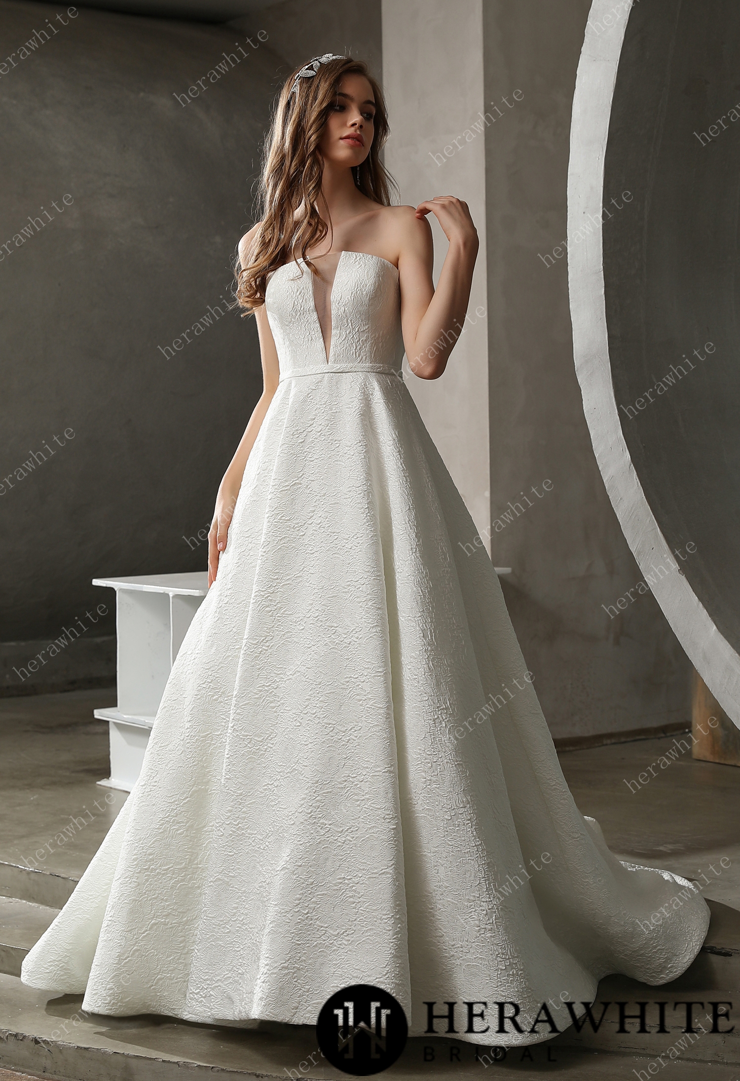 Clean Strapless Satin Jacquard Wedding Dress
