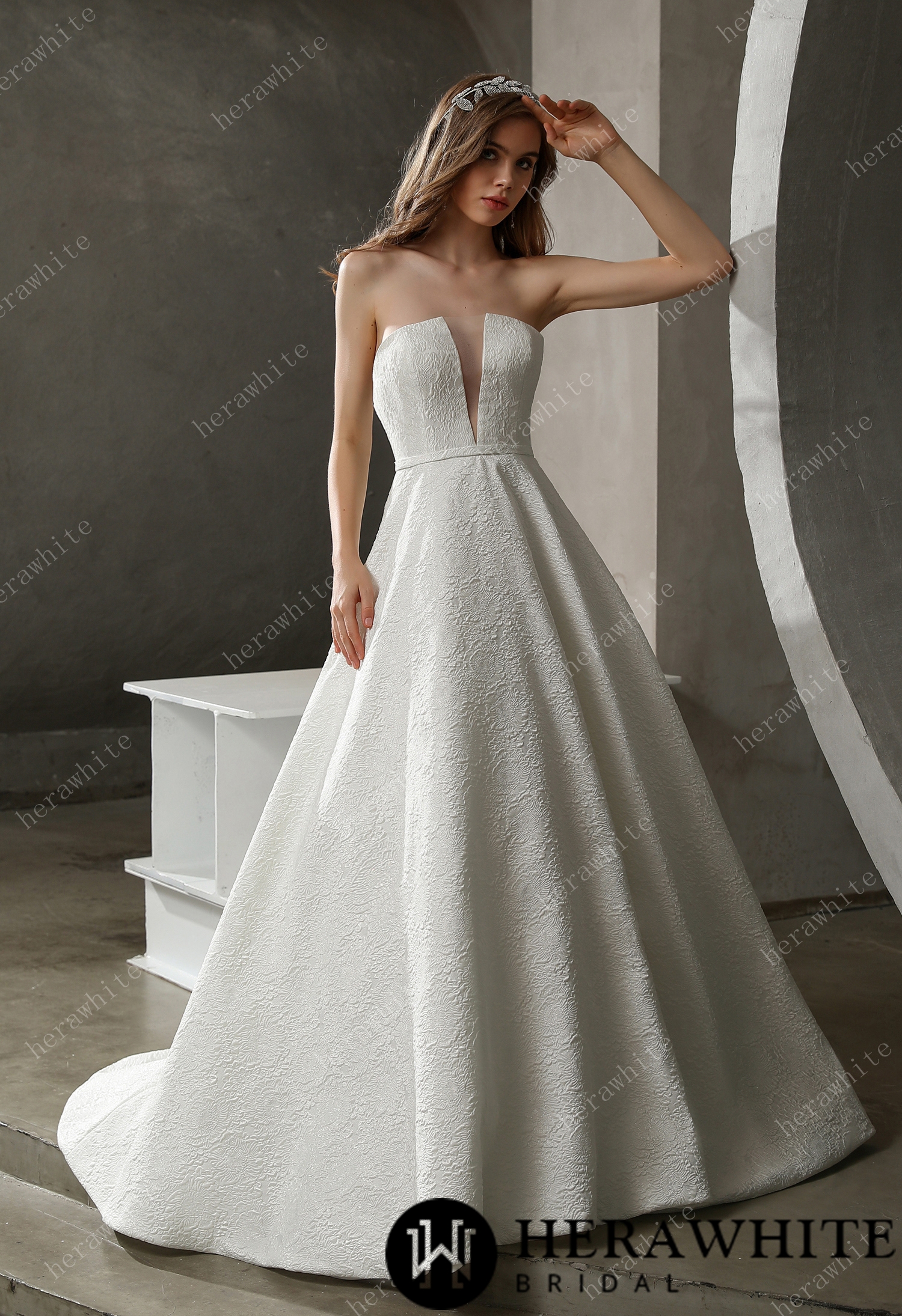 Clean Strapless Satin Jacquard Wedding Dress