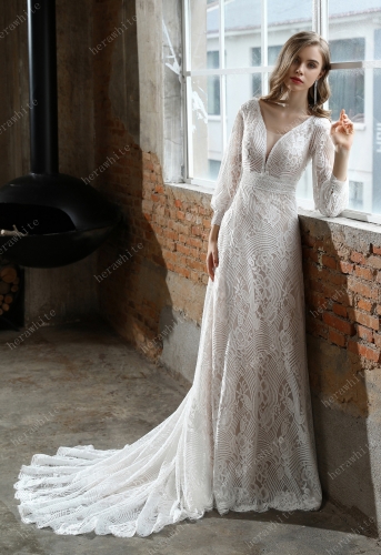 In Stock/ Unique Plunging V-neck Lace Bohemian wedding gown