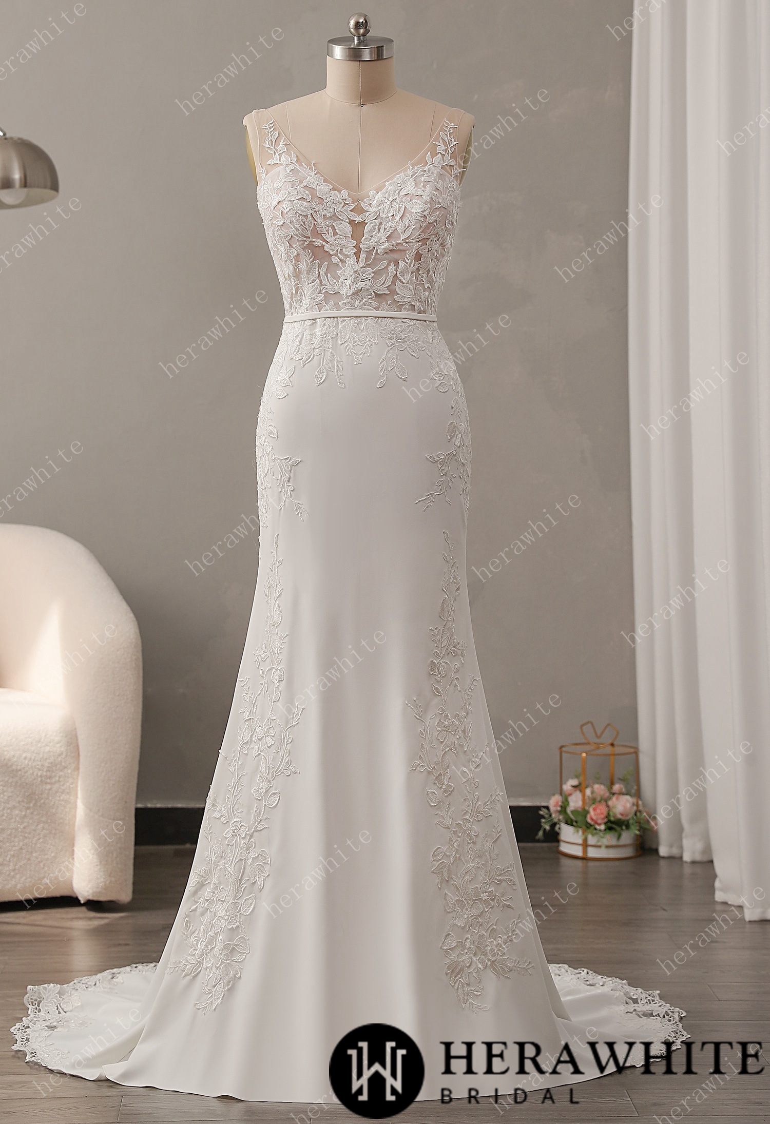 Romantic Lace Sheath Wedding Dress with Low Back