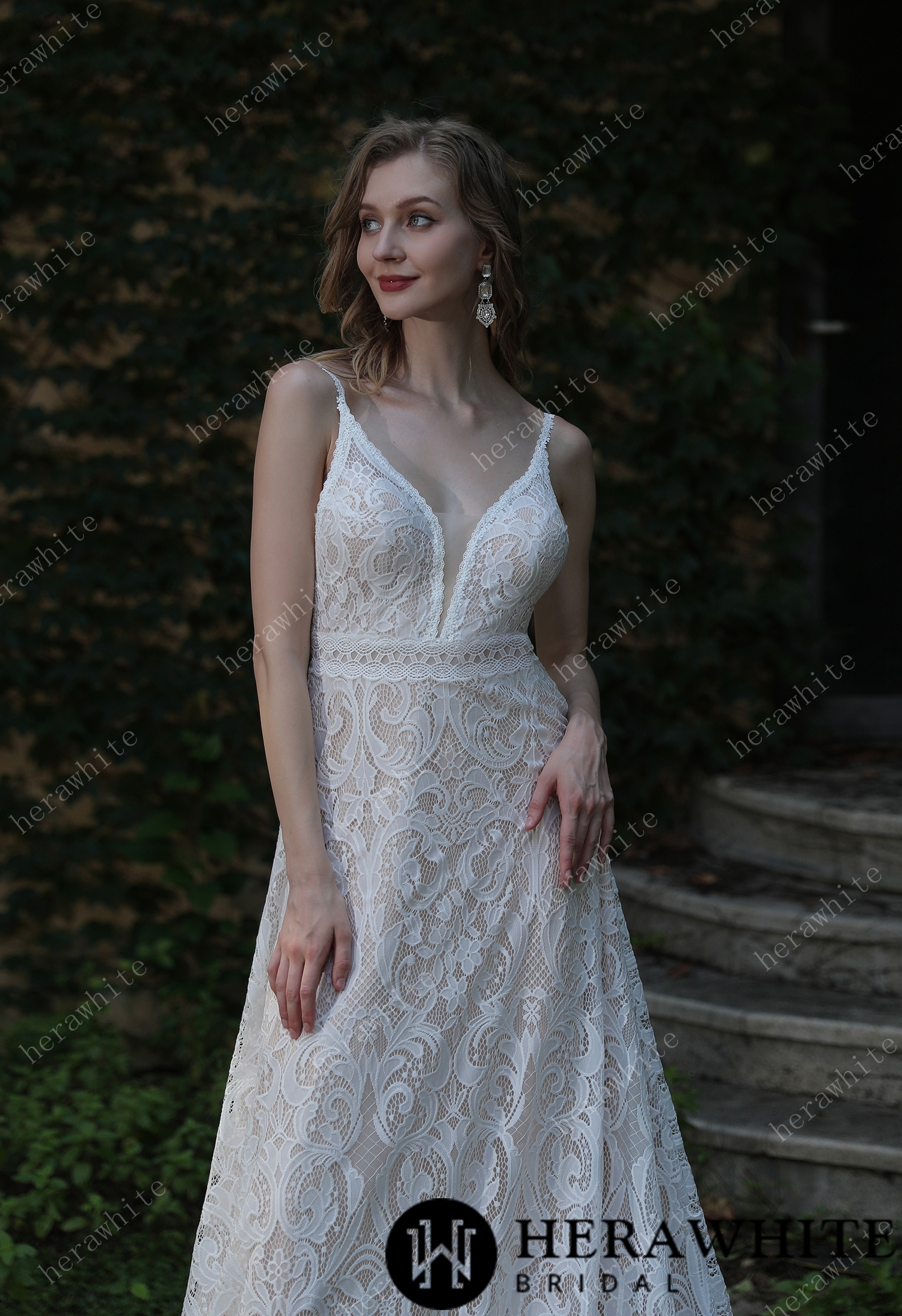 Summer Boho Lace Spaghetti Straps Wedding Dress