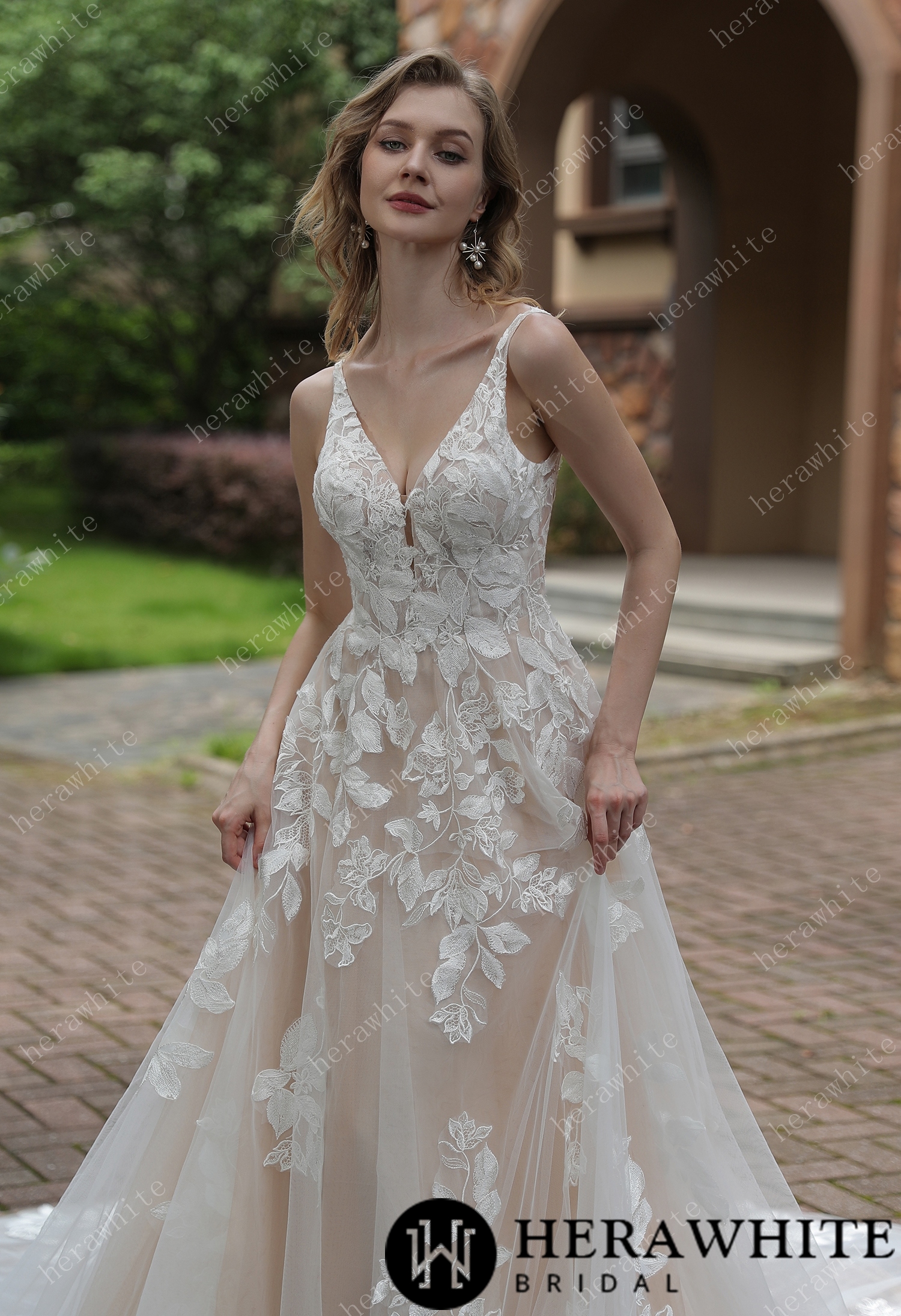 Luxurious Floral Lace  A-Line Sheer Train Wedding Dress