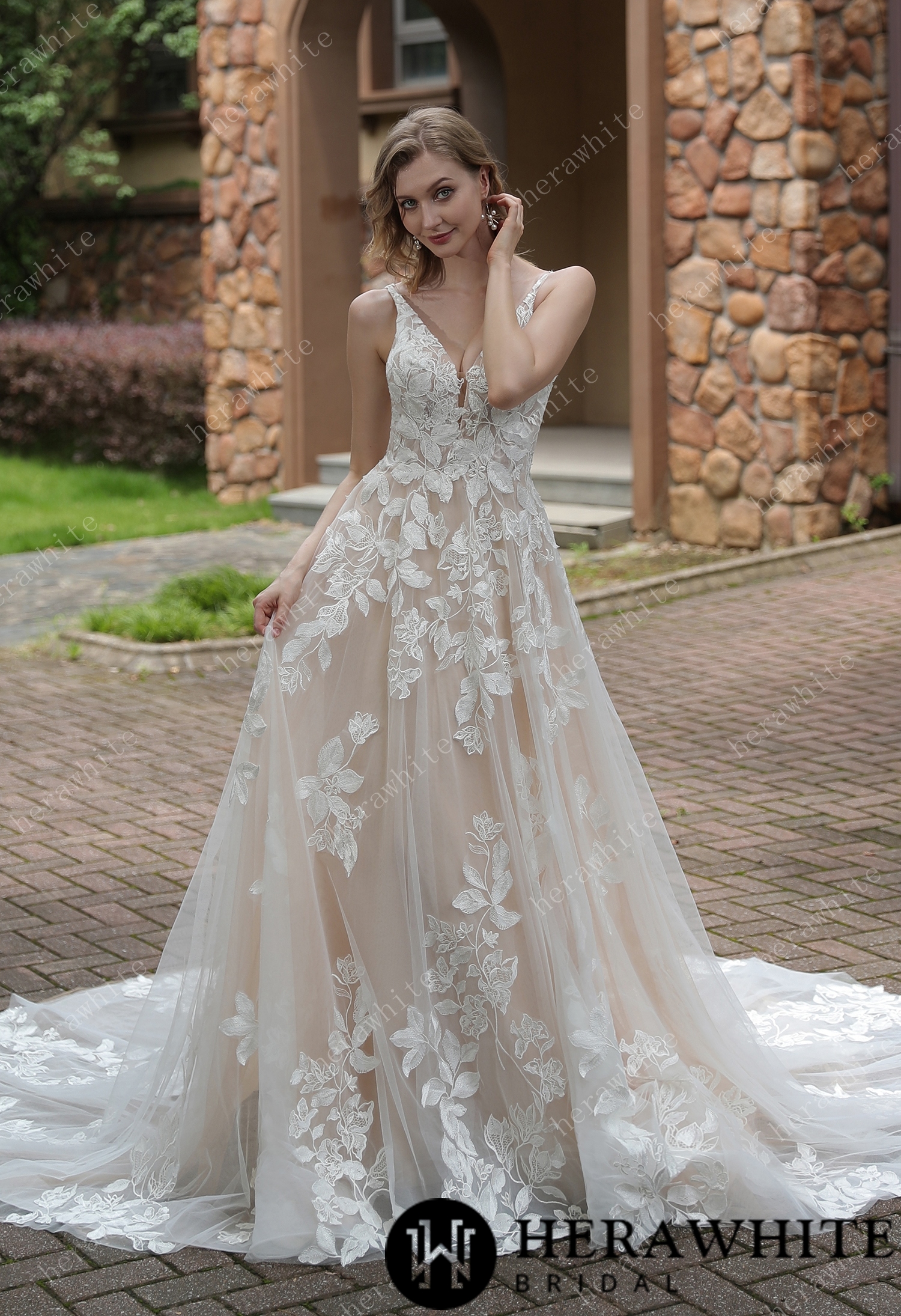 Luxurious Floral Lace  A-Line Sheer Train Wedding Dress