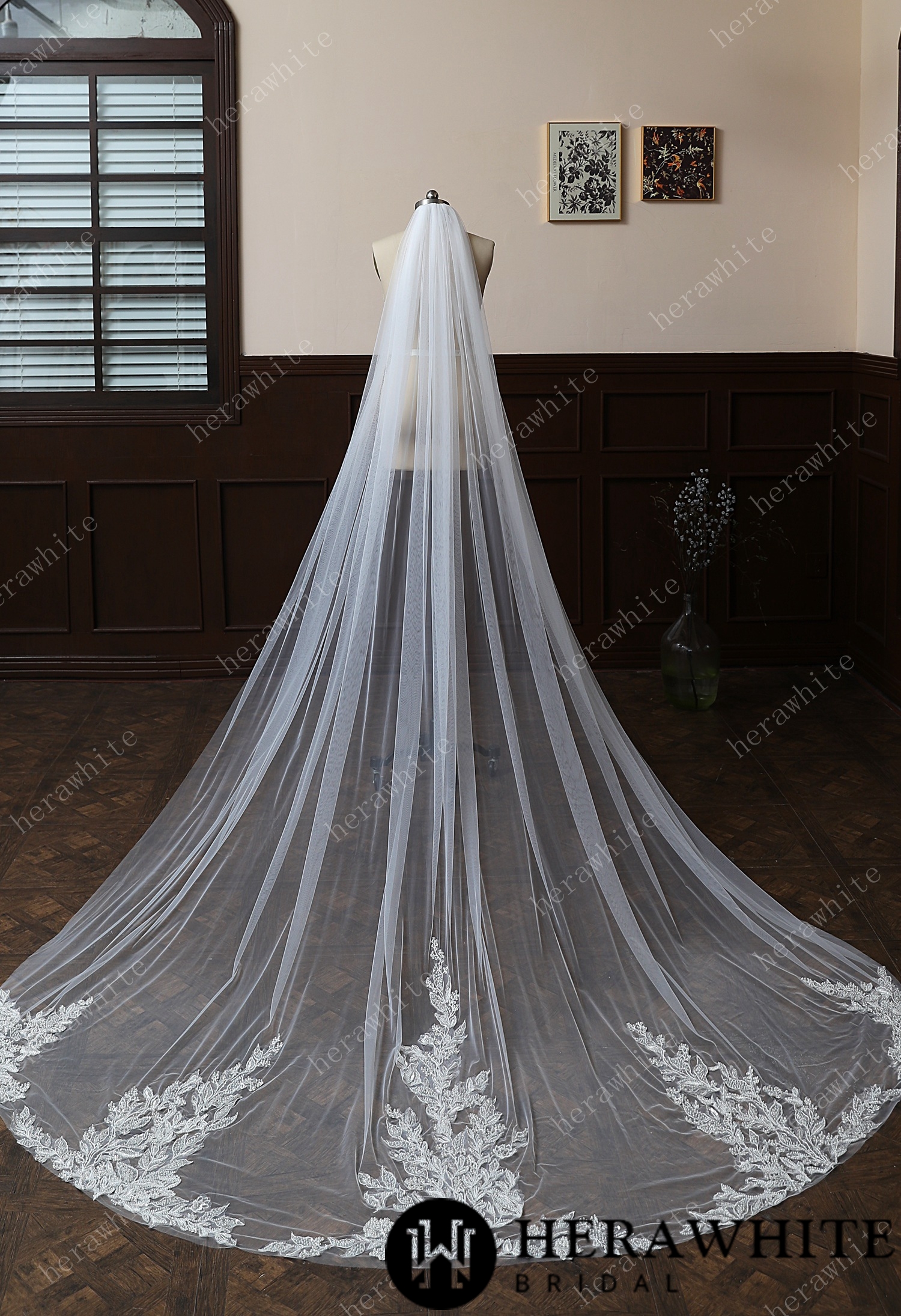 Dramatic And Dreamy Lace Tulle Cathedral-Length Wedding Veil