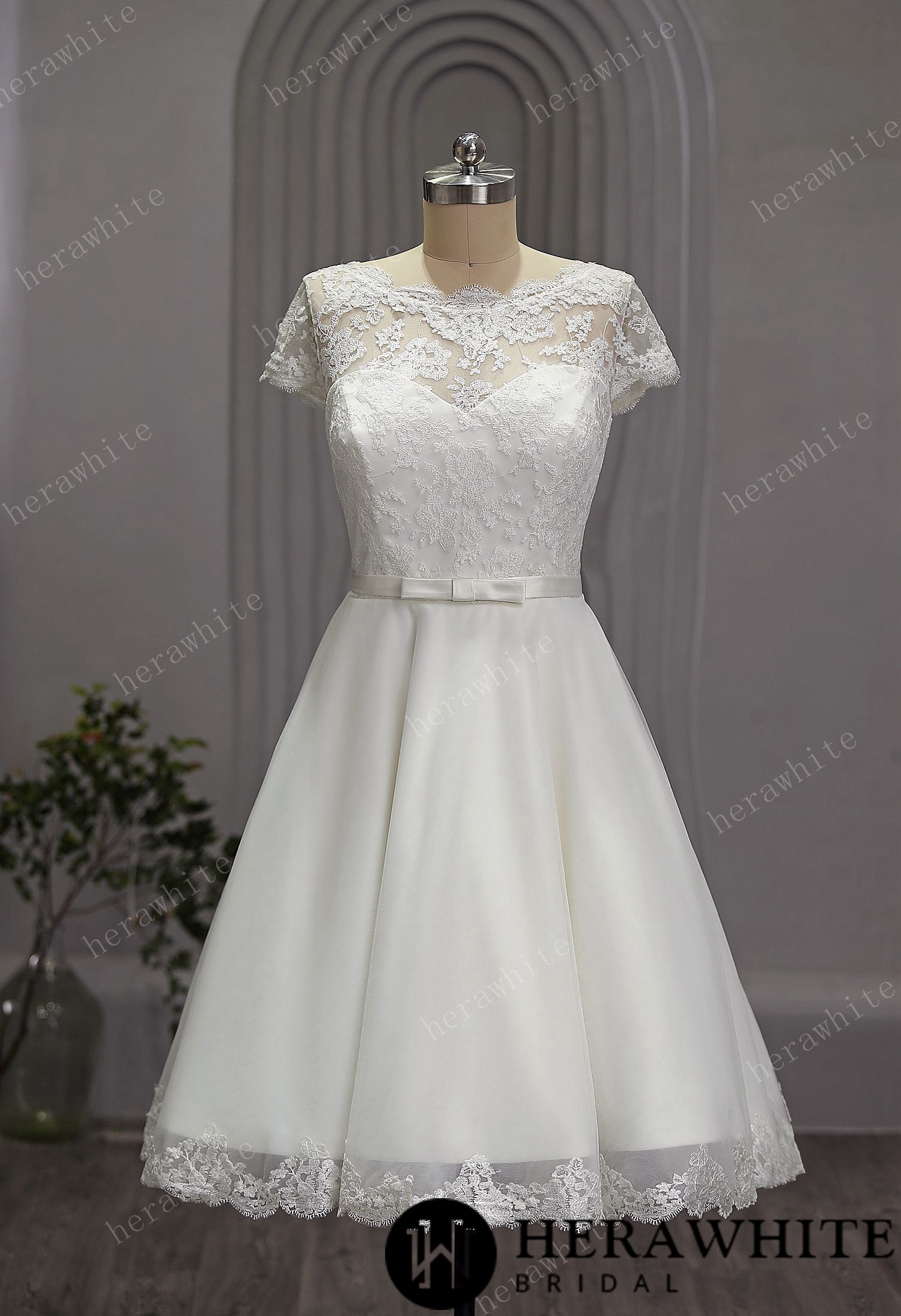 Short Tulle Knee Length Wedding Dresses with Cap Sleeve