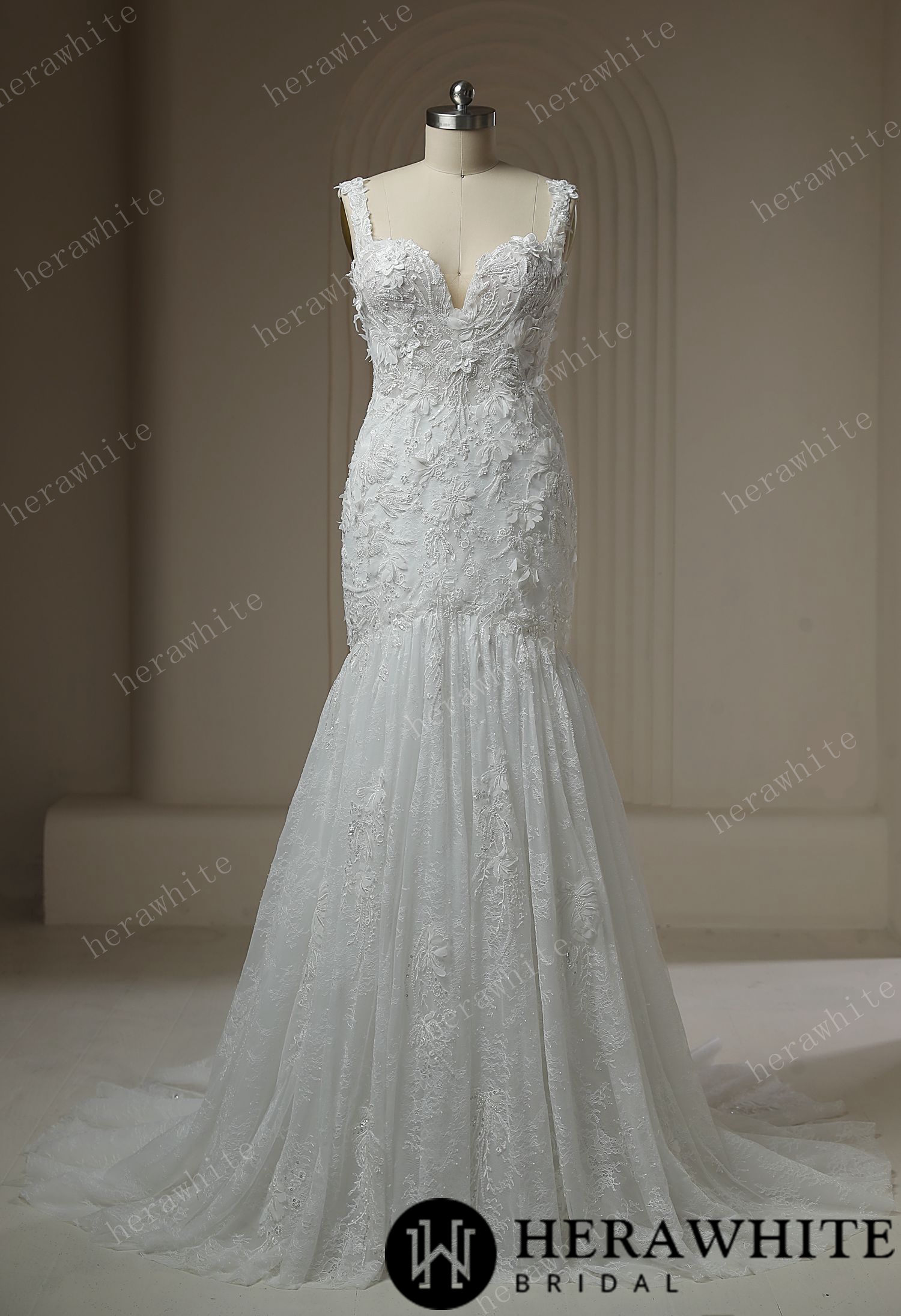 Luxury Lace Up Back Sweetheart Beaded Lace Wedding Dress