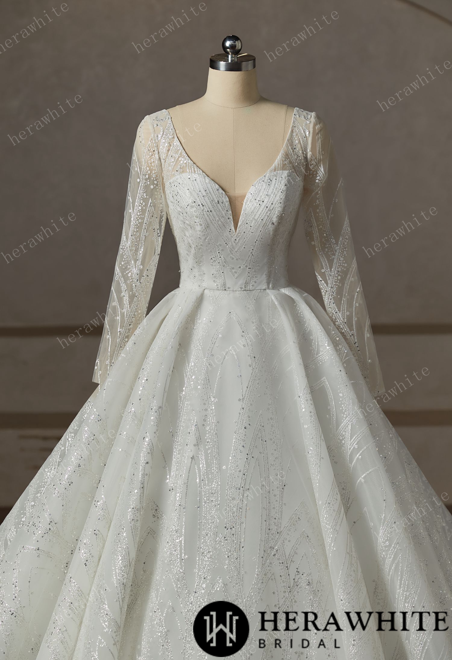 Luxury Lace Beading Wedding Dress With Long Sleeve