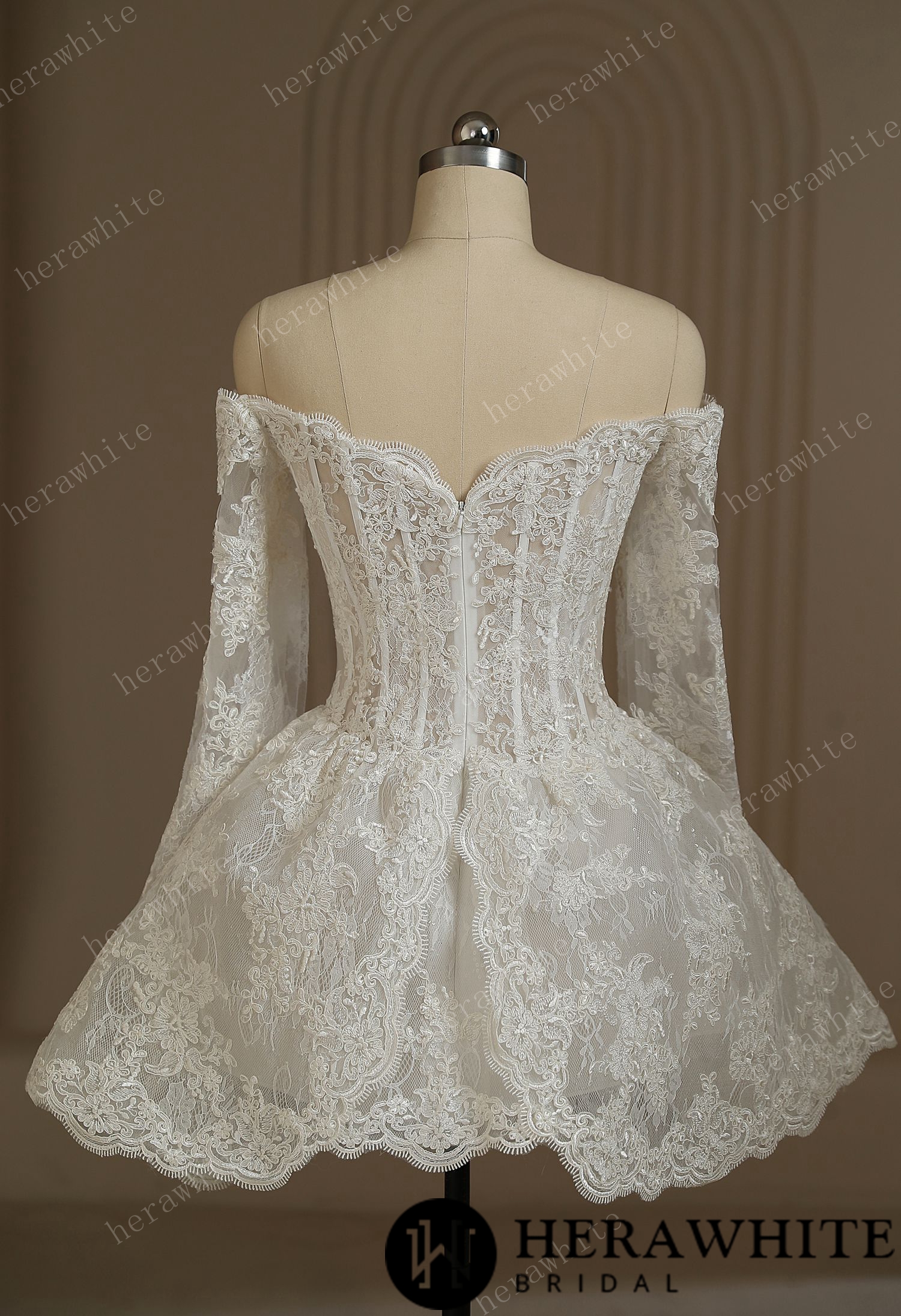 Short Lace Wedding Dresses With Long Sleeve