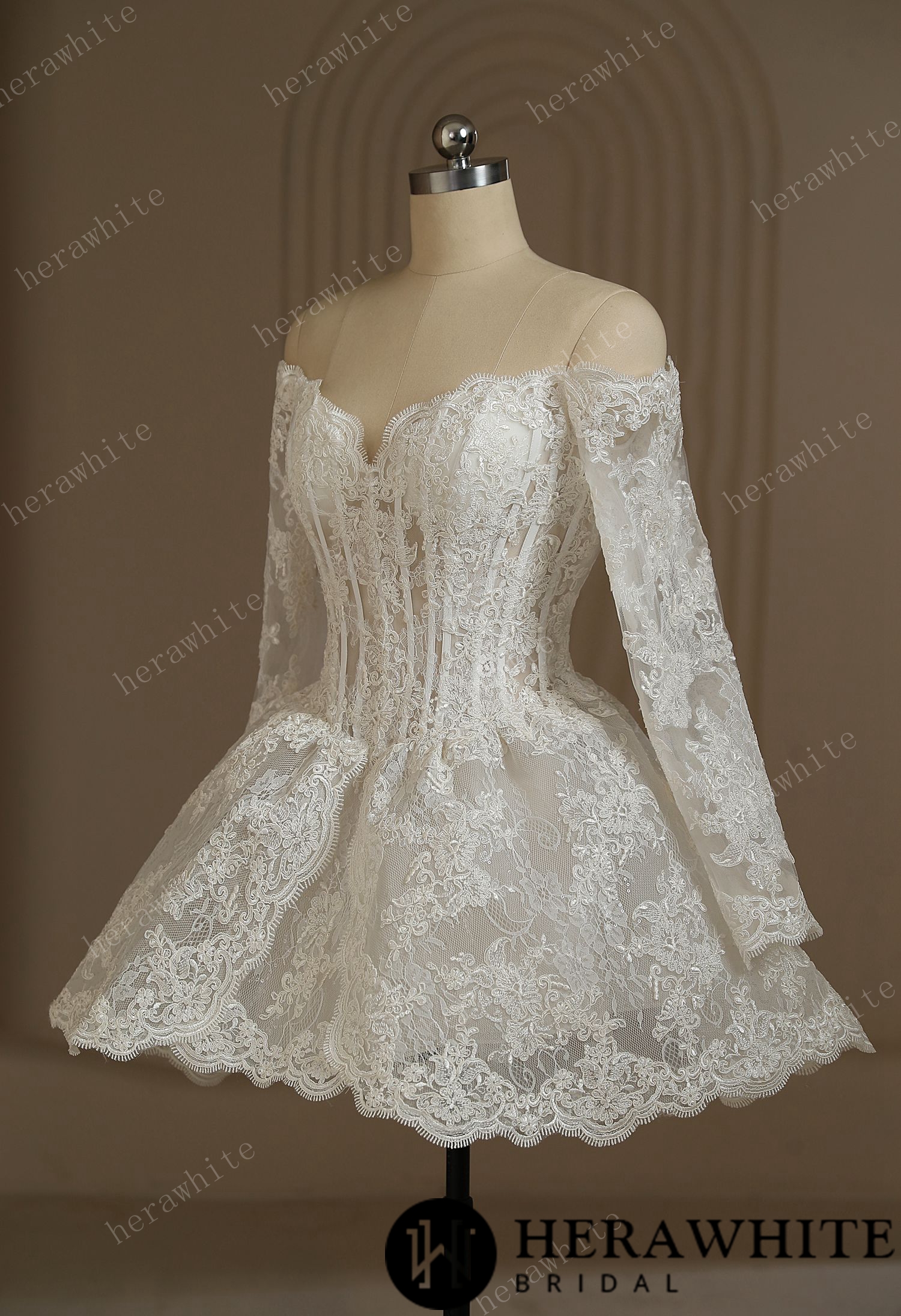 Short Lace Wedding Dresses With Long Sleeve