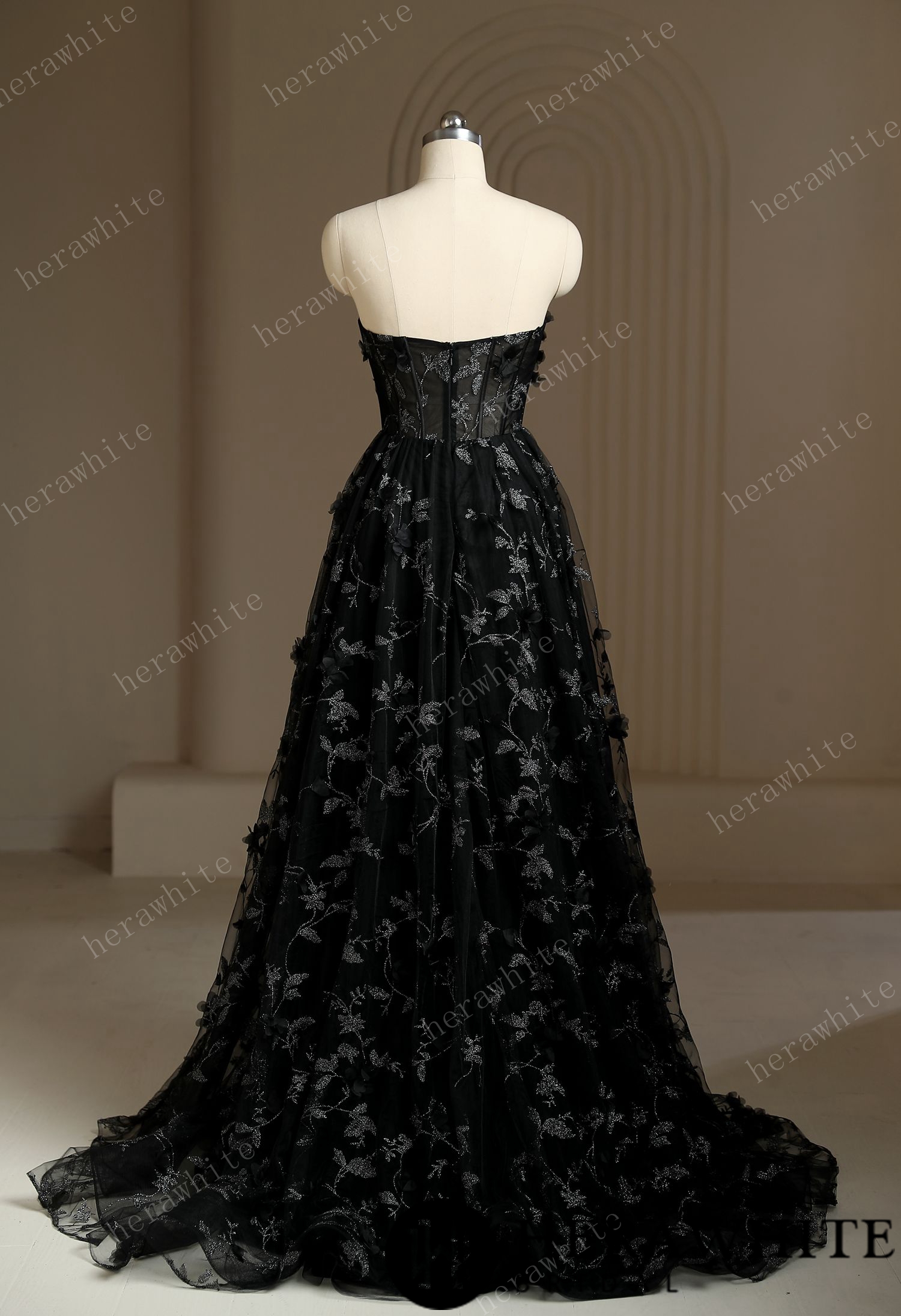 Luxury 3D Lace Appliqué Embroidery Detachable Sleeve Black Wedding Dress