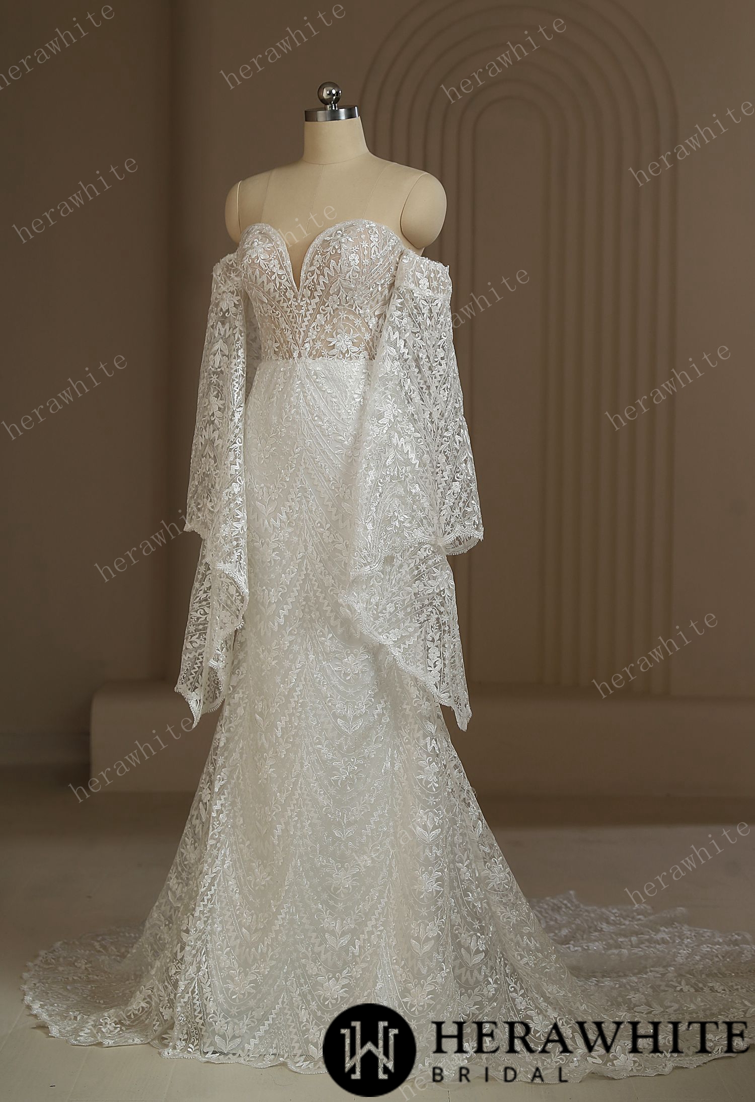 Boho Lace Wedding Dress With Detachable Sleeves