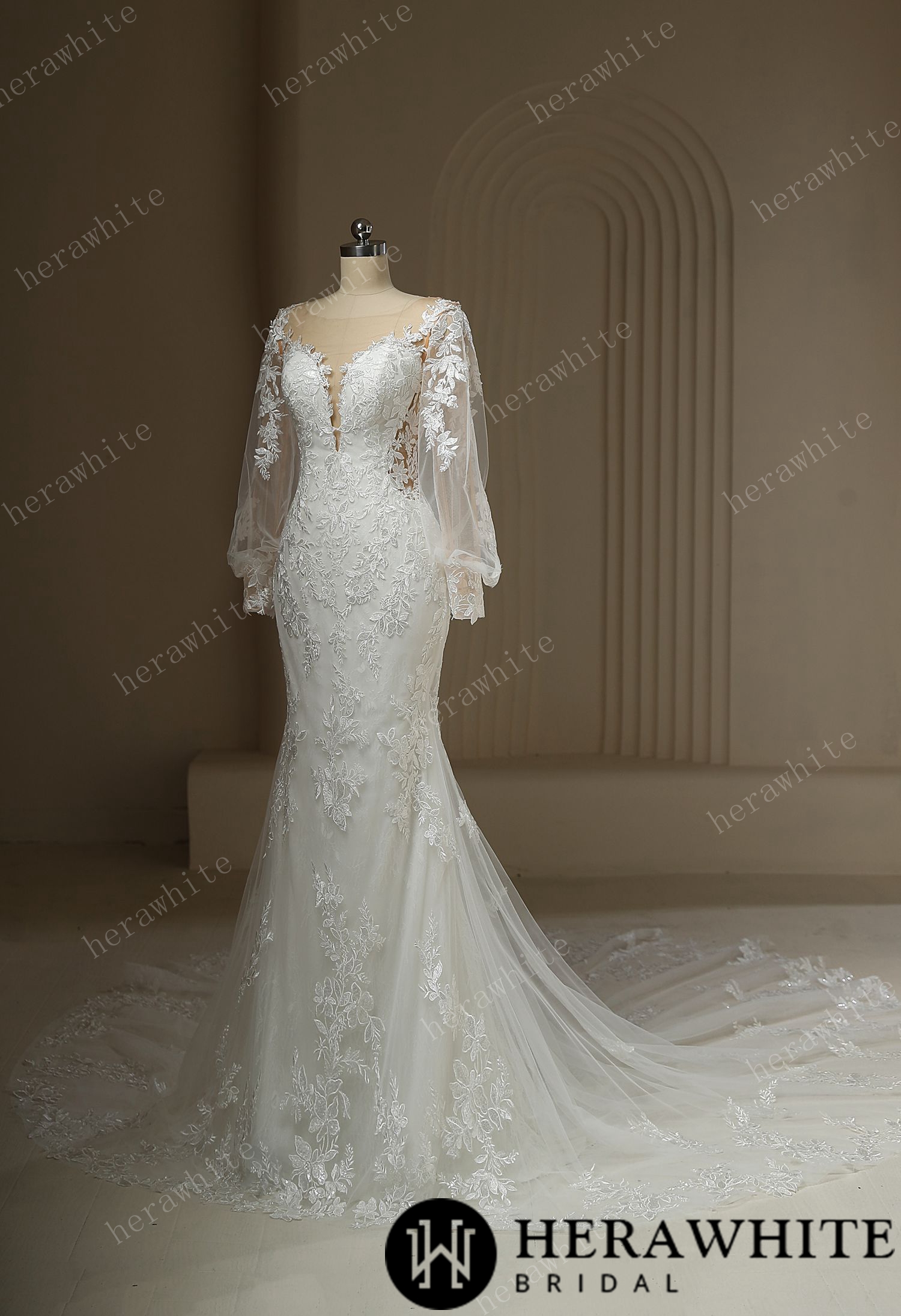Long Train Mermaid Bridal Lace Wedding  Dress With Plunging Neckline