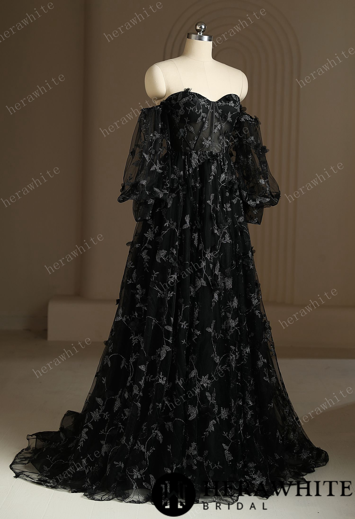 Luxury 3D Lace Appliqué Embroidery Detachable Sleeve Black Wedding Dress